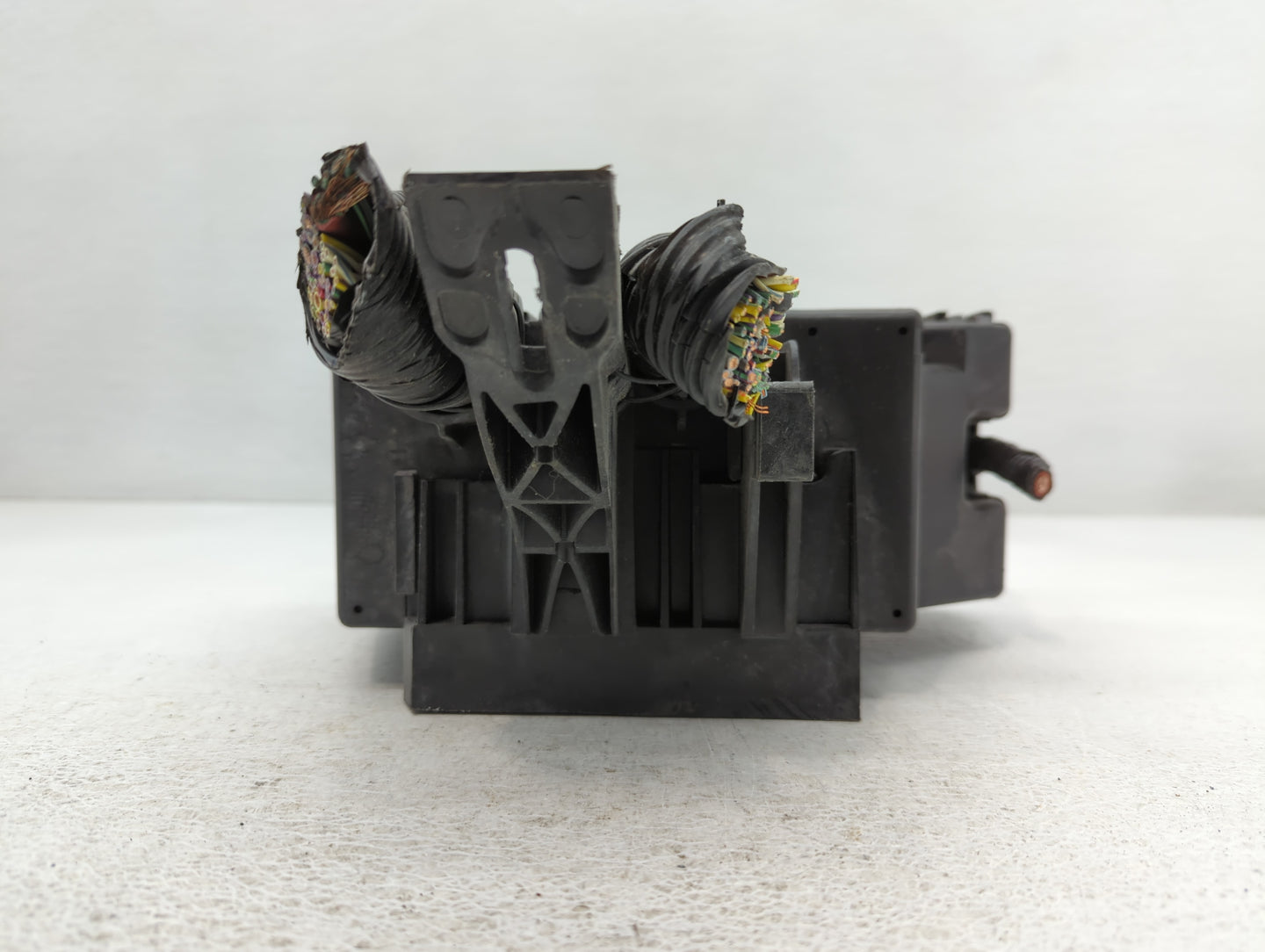 2012-2014 Ford Edge Fusebox Fuse Box Panel Relay Module P/N:CT4T-14290-LF Fits Fits 2012 2013 2014 OEM Used Auto Parts - Oem