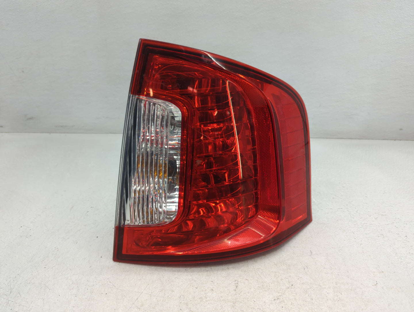 2011-2014 Ford Edge Tail Light Assembly Passenger Right OEM P/N:BT43-13B504-AE F00HTF403201 Fits Fits 2011 2012 2013 2014 OE
