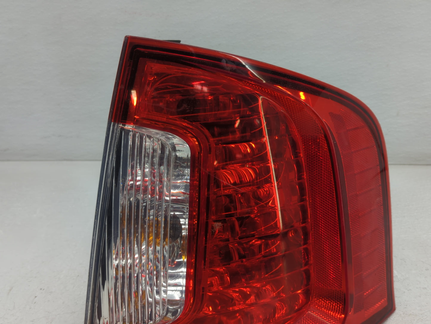 2011-2014 Ford Edge Tail Light Assembly Passenger Right OEM P/N:BT43-13B504-AE F00HTF403201 Fits Fits 2011 2012 2013 2014 OE