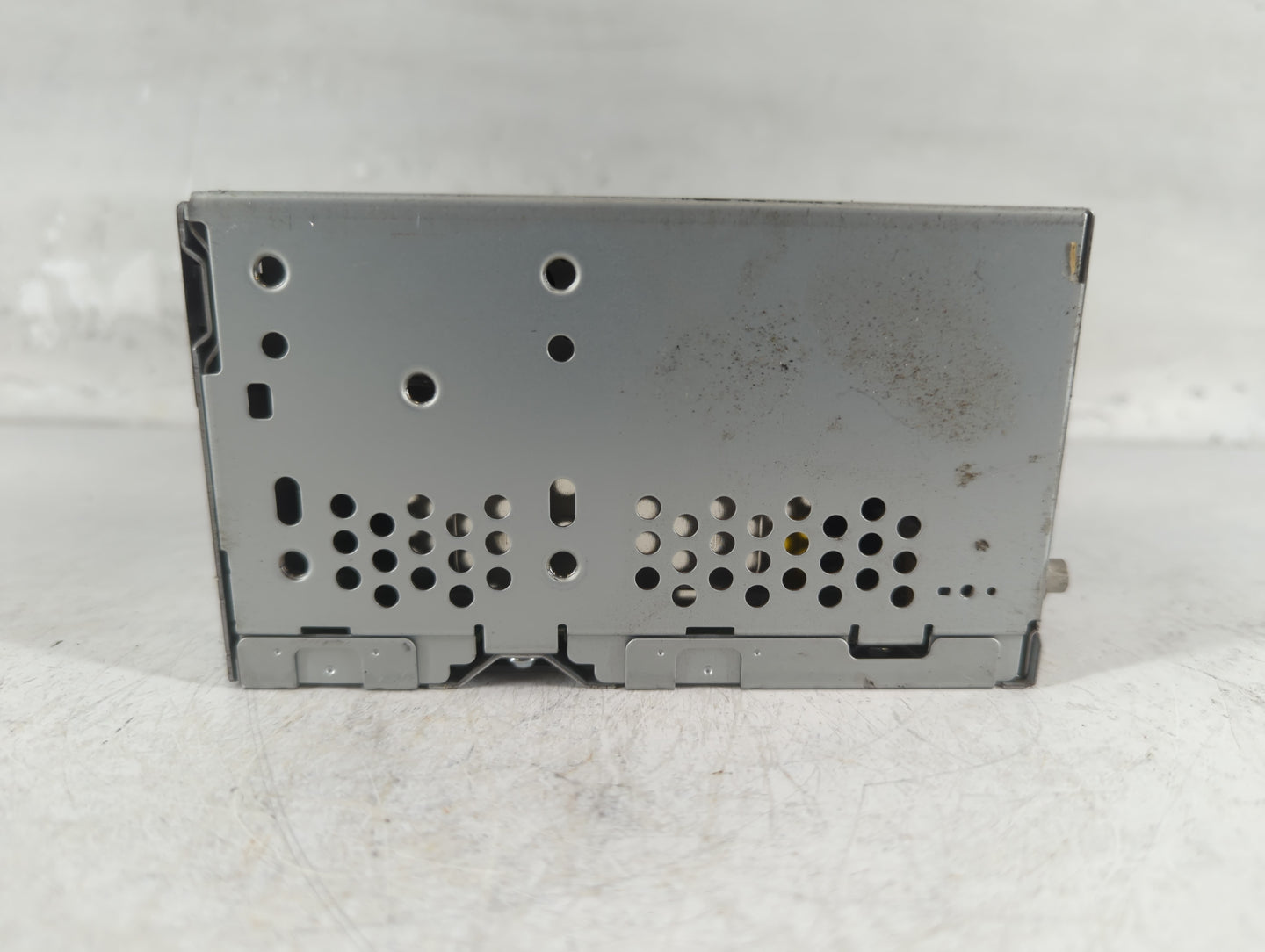 2013 Ford Edge Radio AM FM Cd Player Receiver Replacement Fits OEM Used Auto Parts - Oemusedautoparts1.com