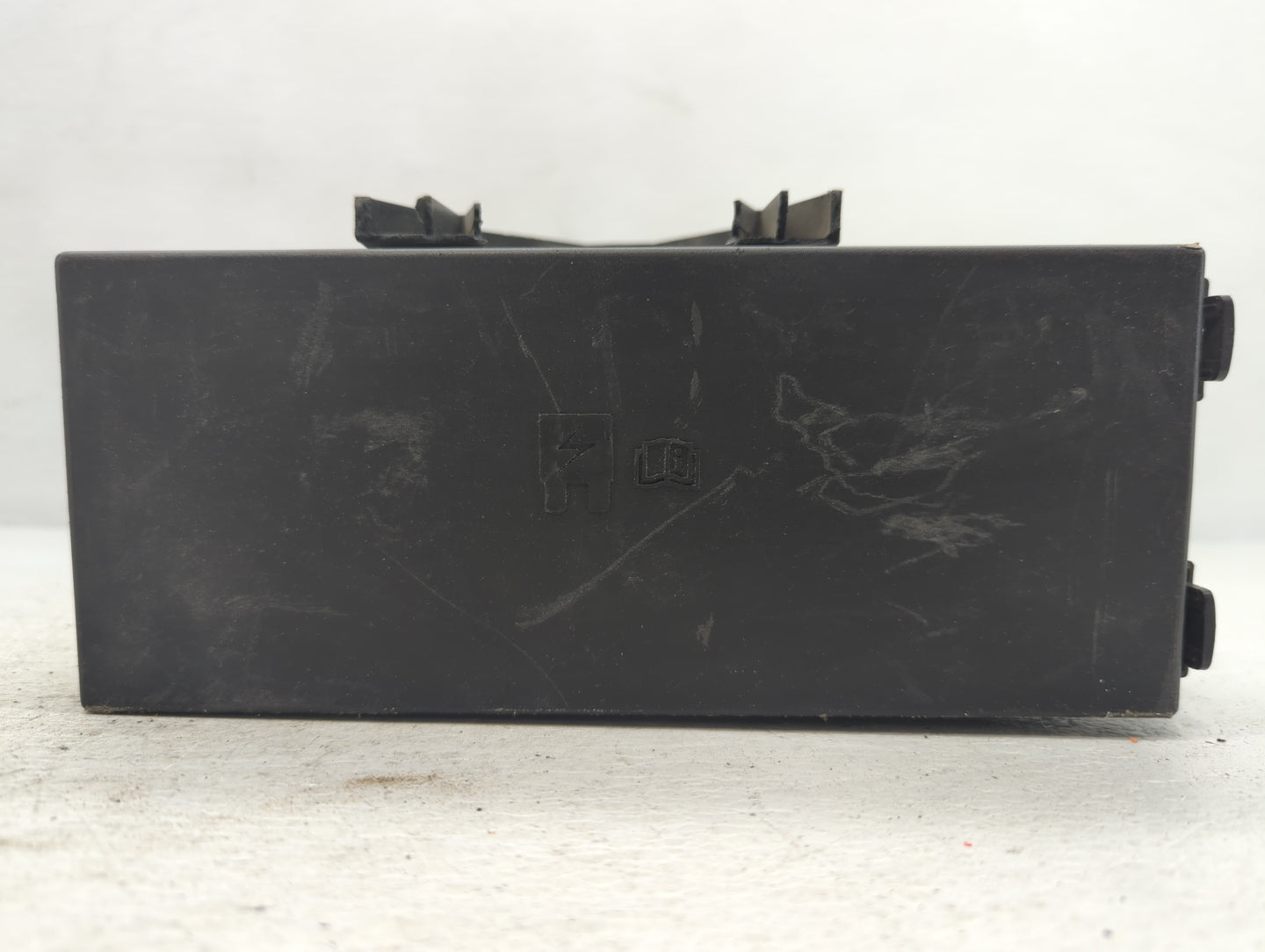 2012-2014 Ford Edge Fusebox Fuse Box Panel Relay Module P/N:P22460 Fits Fits 2012 2013 2014 OEM Used Auto Parts - Oemusedaut