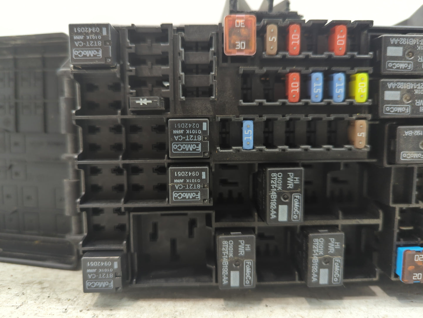 2012-2014 Ford Edge Fusebox Fuse Box Panel Relay Module P/N:P22460 Fits Fits 2012 2013 2014 OEM Used Auto Parts - Oemusedaut