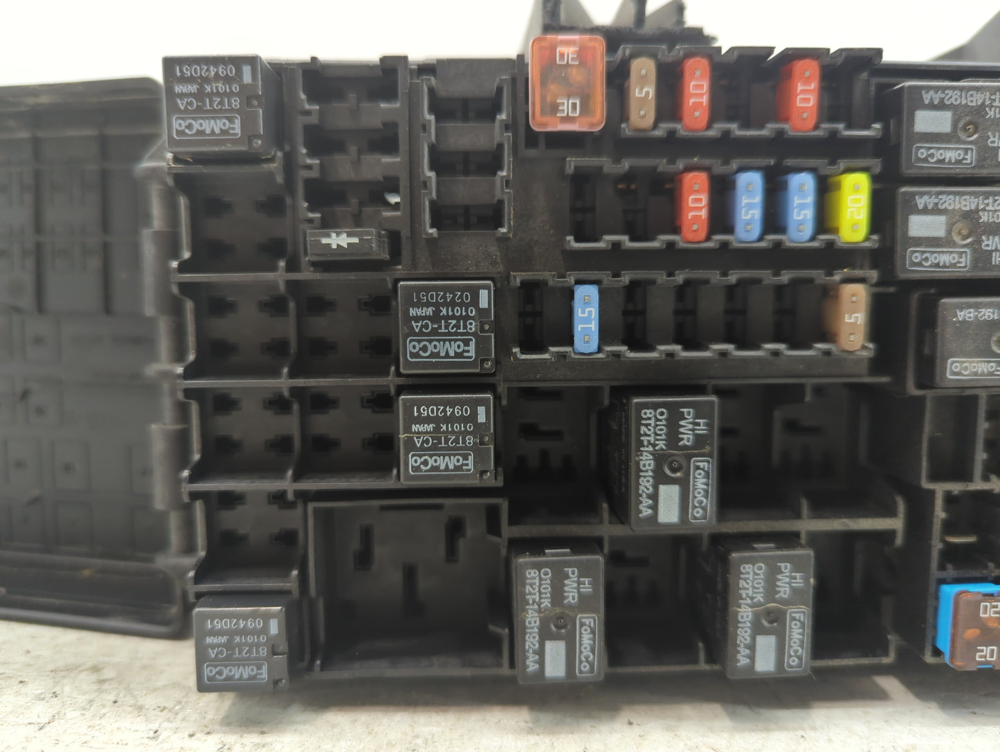 2012-2014 Ford Edge Fusebox Fuse Box Panel Relay Module P/N:P22460 Fits Fits 2012 2013 2014 OEM Used Auto Parts - Oemusedaut