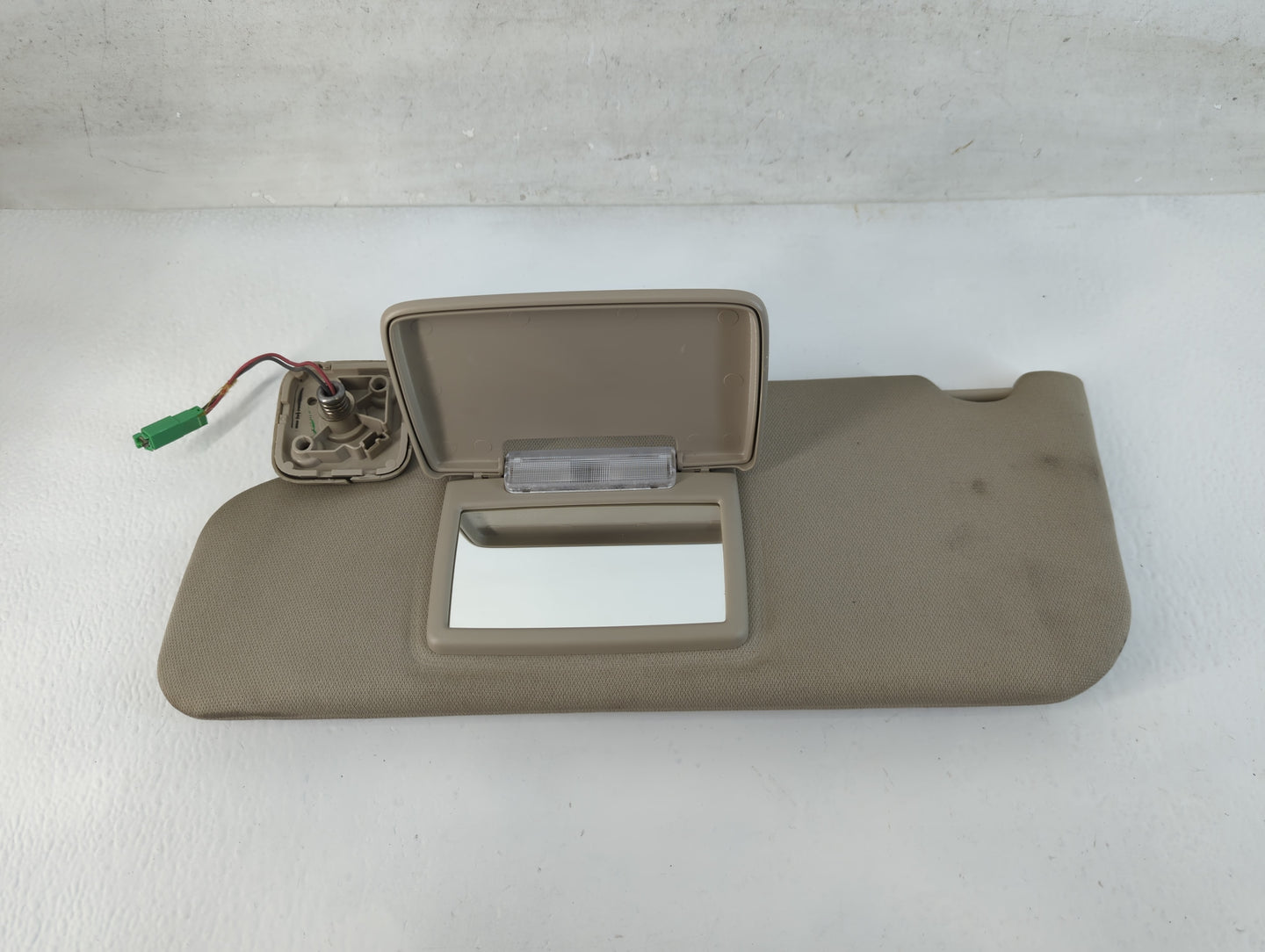 2011-2014 Ford Edge Sun Visor Shade Replacement Driver Left Mirror Fits Fits 2011 2012 2013 2014 OEM Used Auto Parts - Oemus