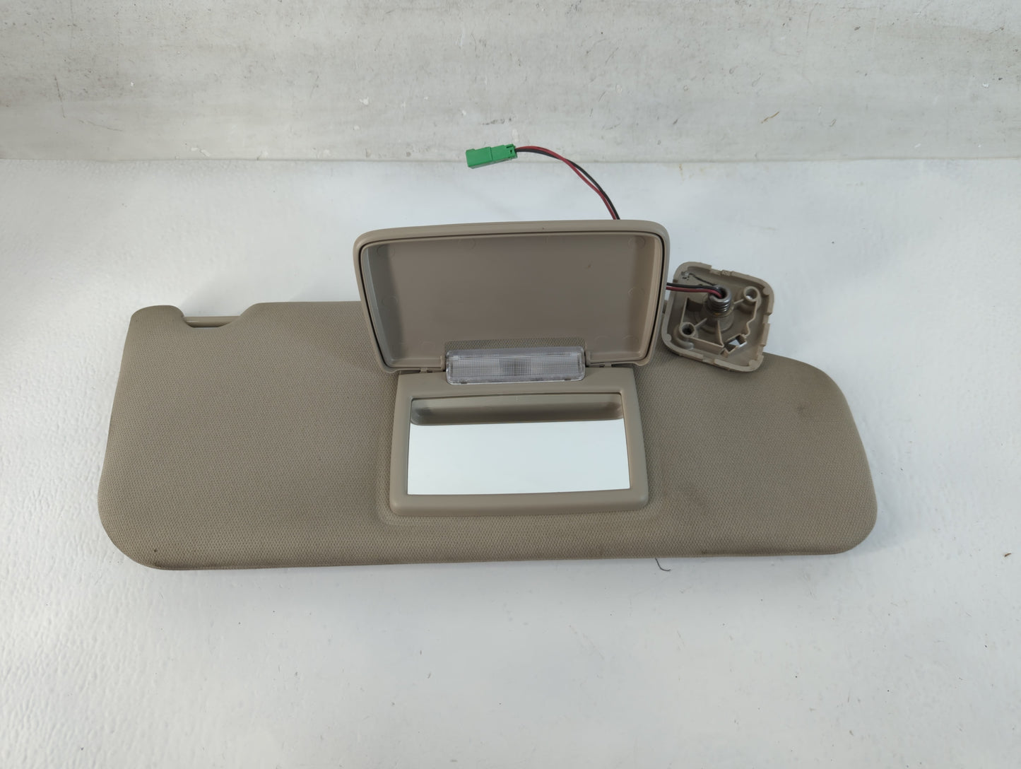 2011-2014 Ford Edge Sun Visor Shade Replacement Passenger Right Mirror Fits Fits 2011 2012 2013 2014 2015 OEM Used Auto Part