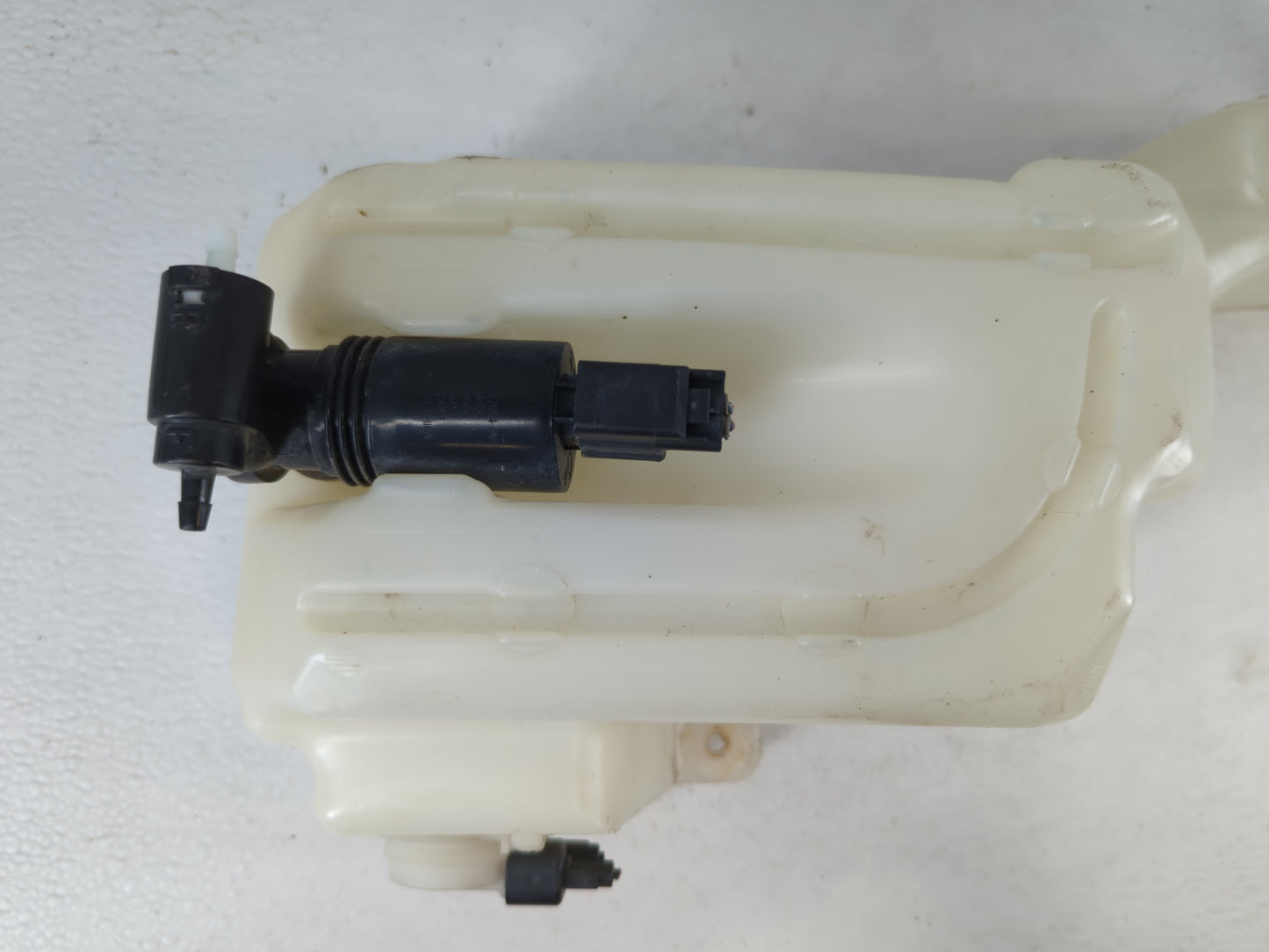 2007-2014 Ford Edge Windshield Washer Fluid Reservoir Bottle Oem - Oemusedautoparts1.com