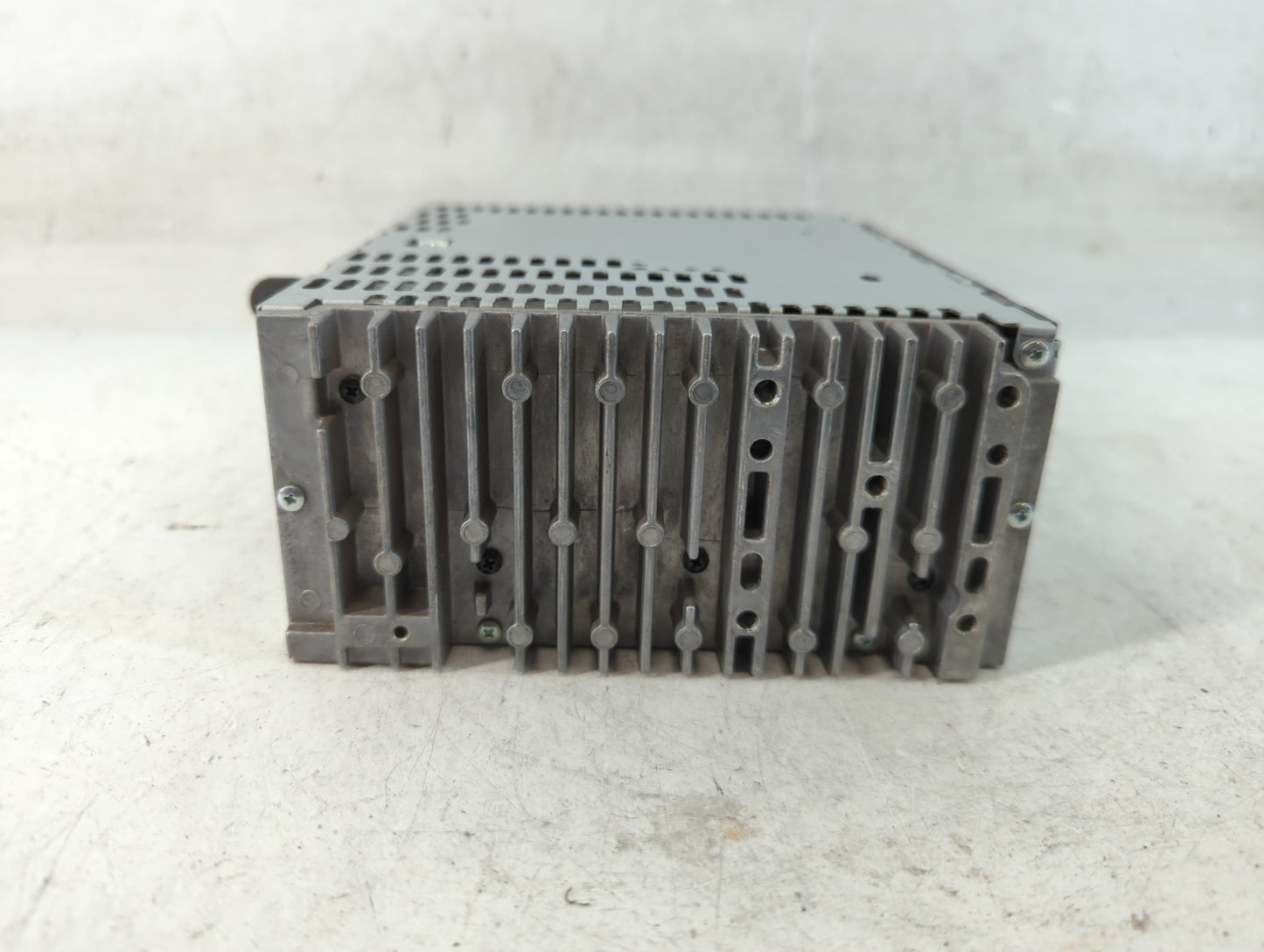 2013 Ford Edge Radio AM FM Cd Player Receiver Replacement P/N:DT4T-19C107-CA Fits OEM Used Auto Parts - Oemusedautoparts1.co