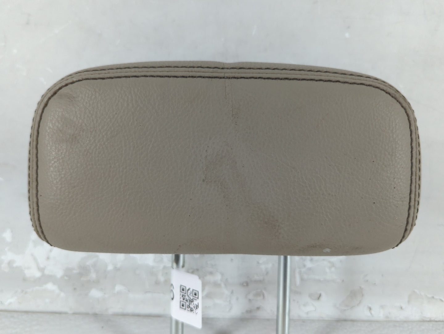 2013 Ford Edge Headrest Head Rest Rear Center Seat Fits OEM Used Auto Parts - Oemusedautoparts1.com