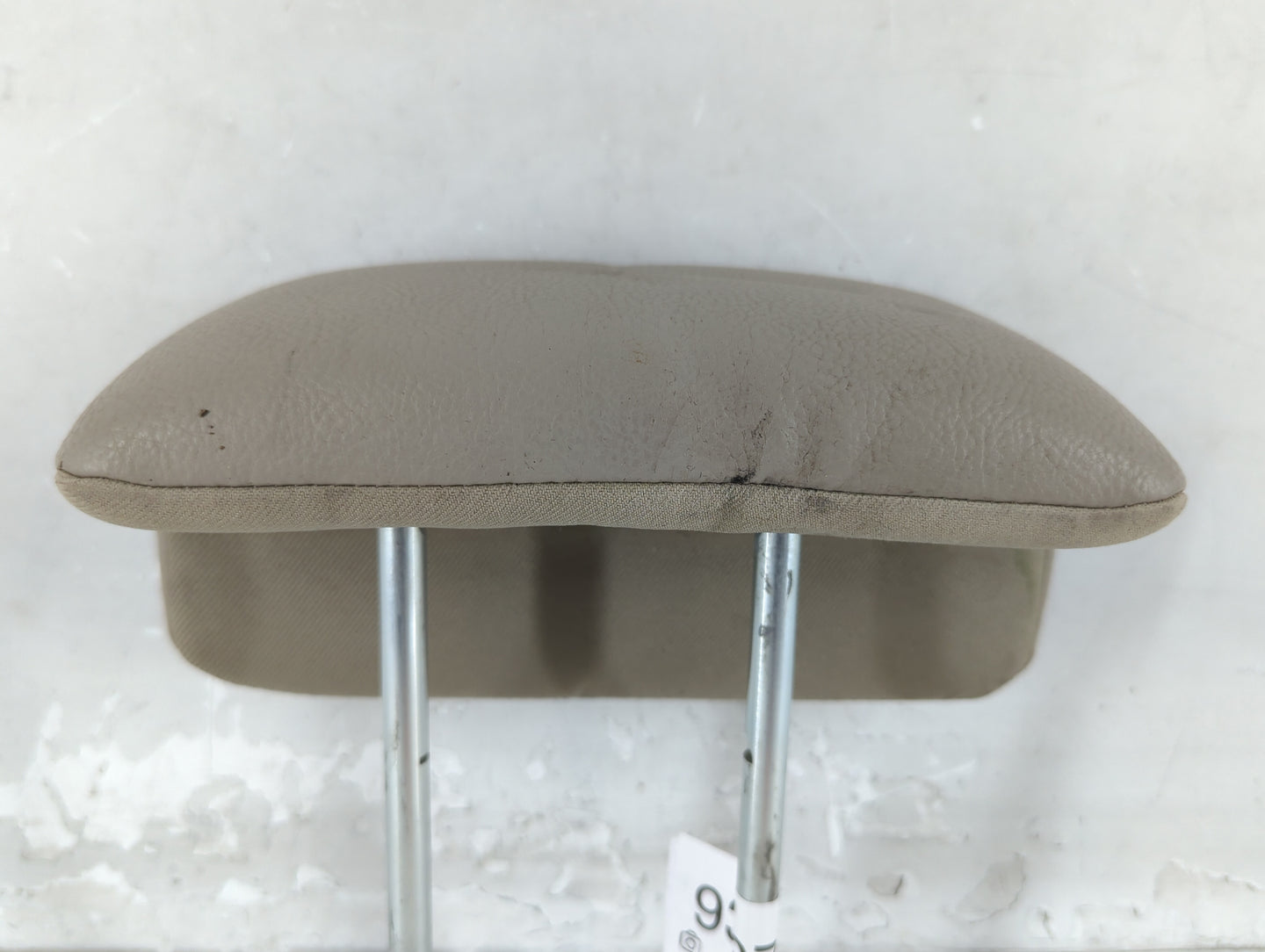 2013 Ford Edge Headrest Head Rest Rear Center Seat Fits OEM Used Auto Parts - Oemusedautoparts1.com