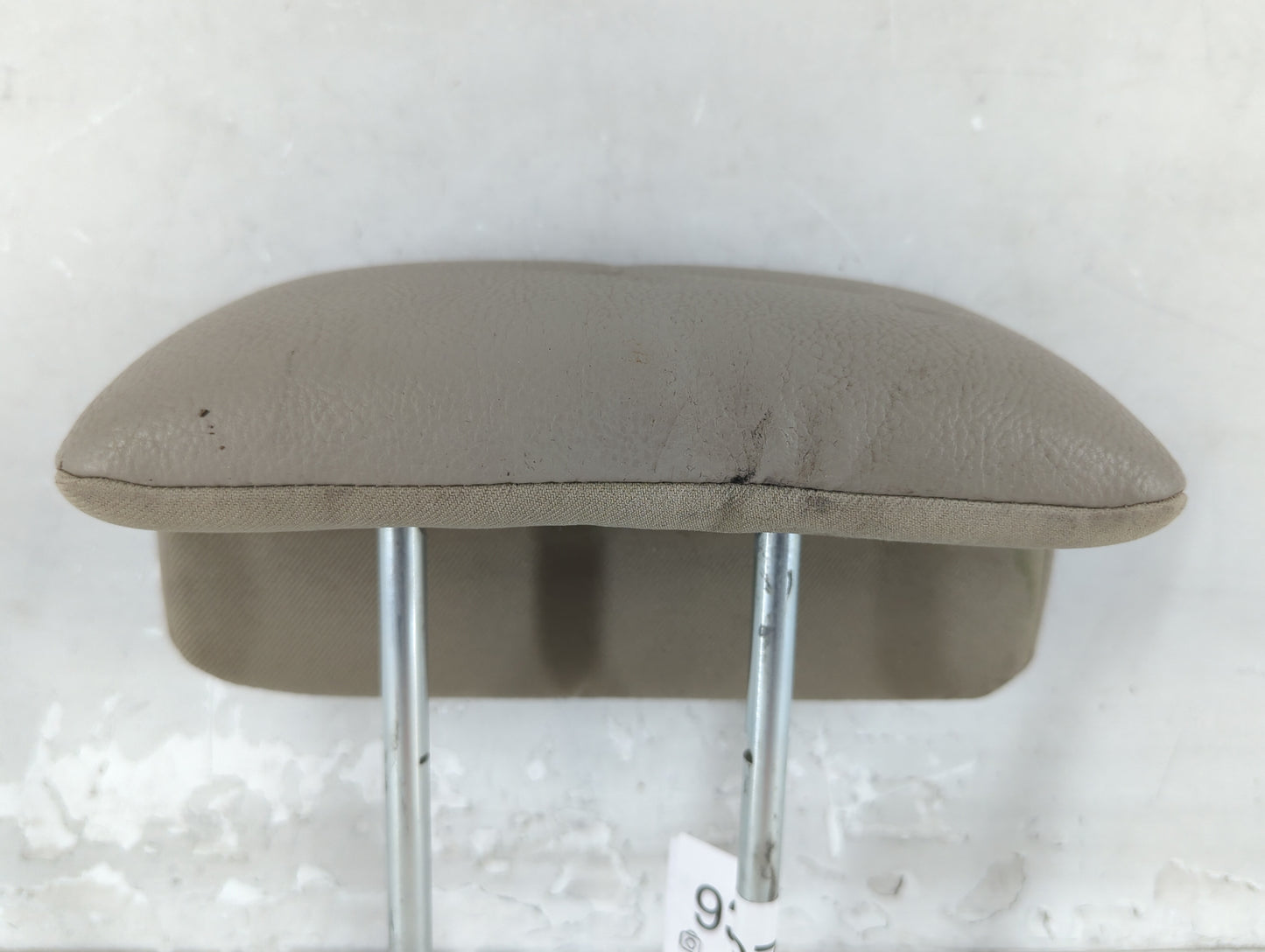 2013 Ford Edge Headrest Head Rest Rear Center Seat Fits OEM Used Auto Parts - Oemusedautoparts1.com