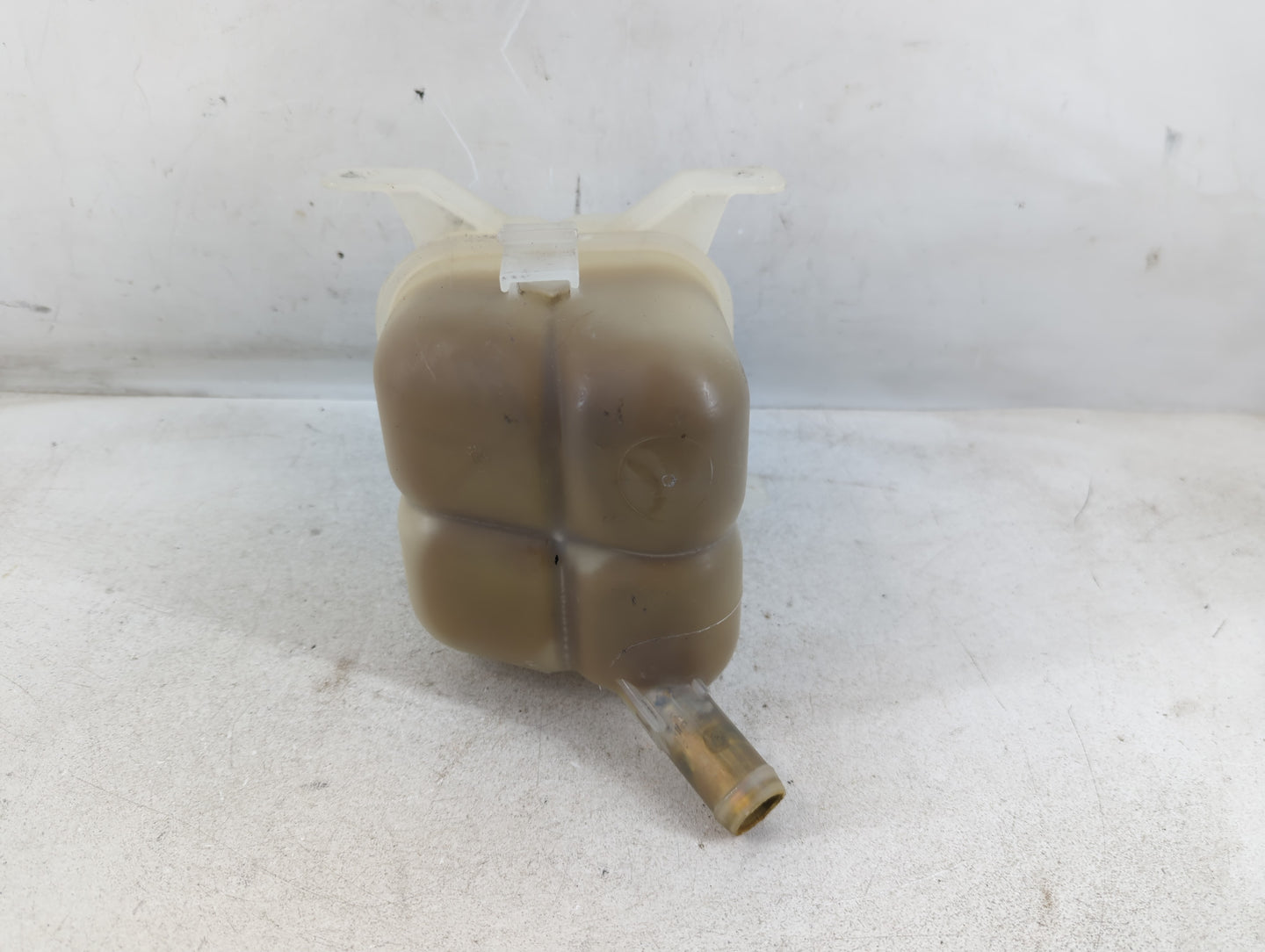 2007-2014 Ford Edge Radiator Coolant Overflow Expansion Tank Bottle 936679 - Oemusedautoparts1.com