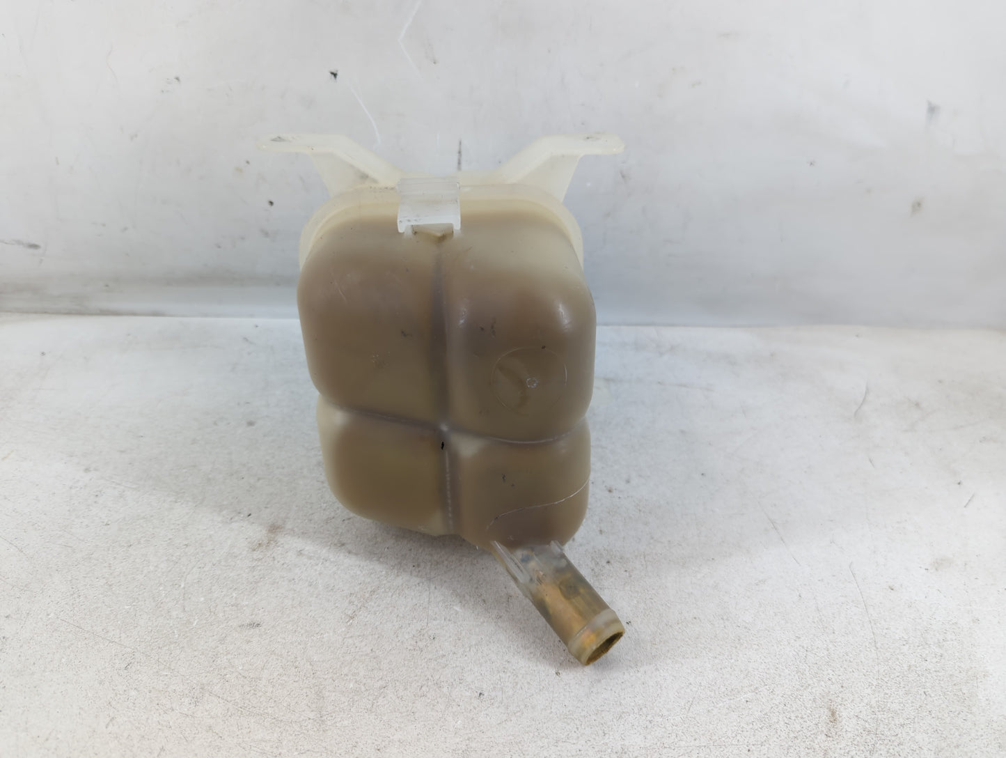 2007-2014 Ford Edge Radiator Coolant Overflow Expansion Tank Bottle 936679 - Oemusedautoparts1.com