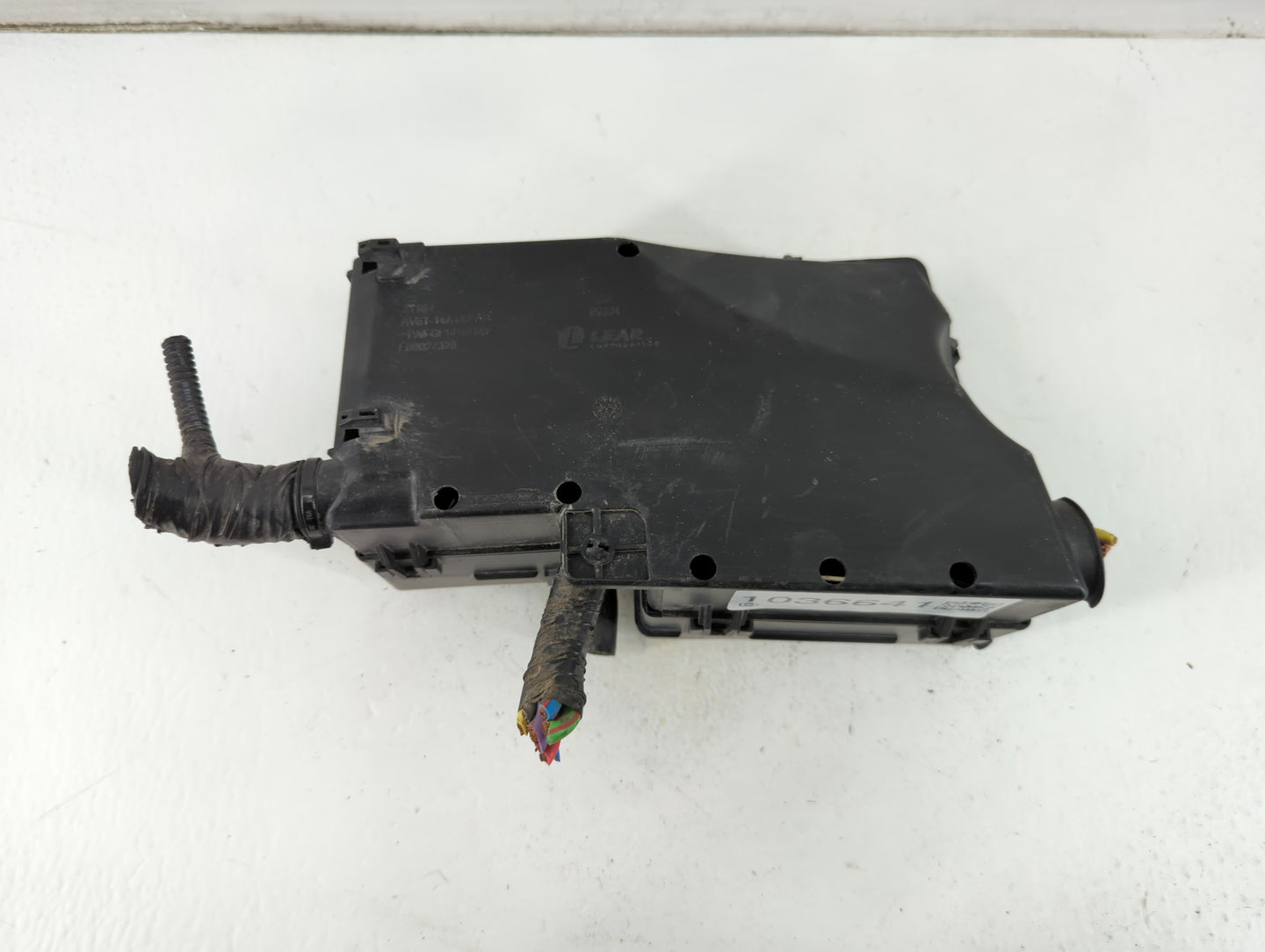 2013-2016 Ford Escape Fusebox Fuse Box Panel Relay Module P/N:AV6T-14A076-AB Fits Fits 2013 2014 2015 2016 OEM Used Auto Par