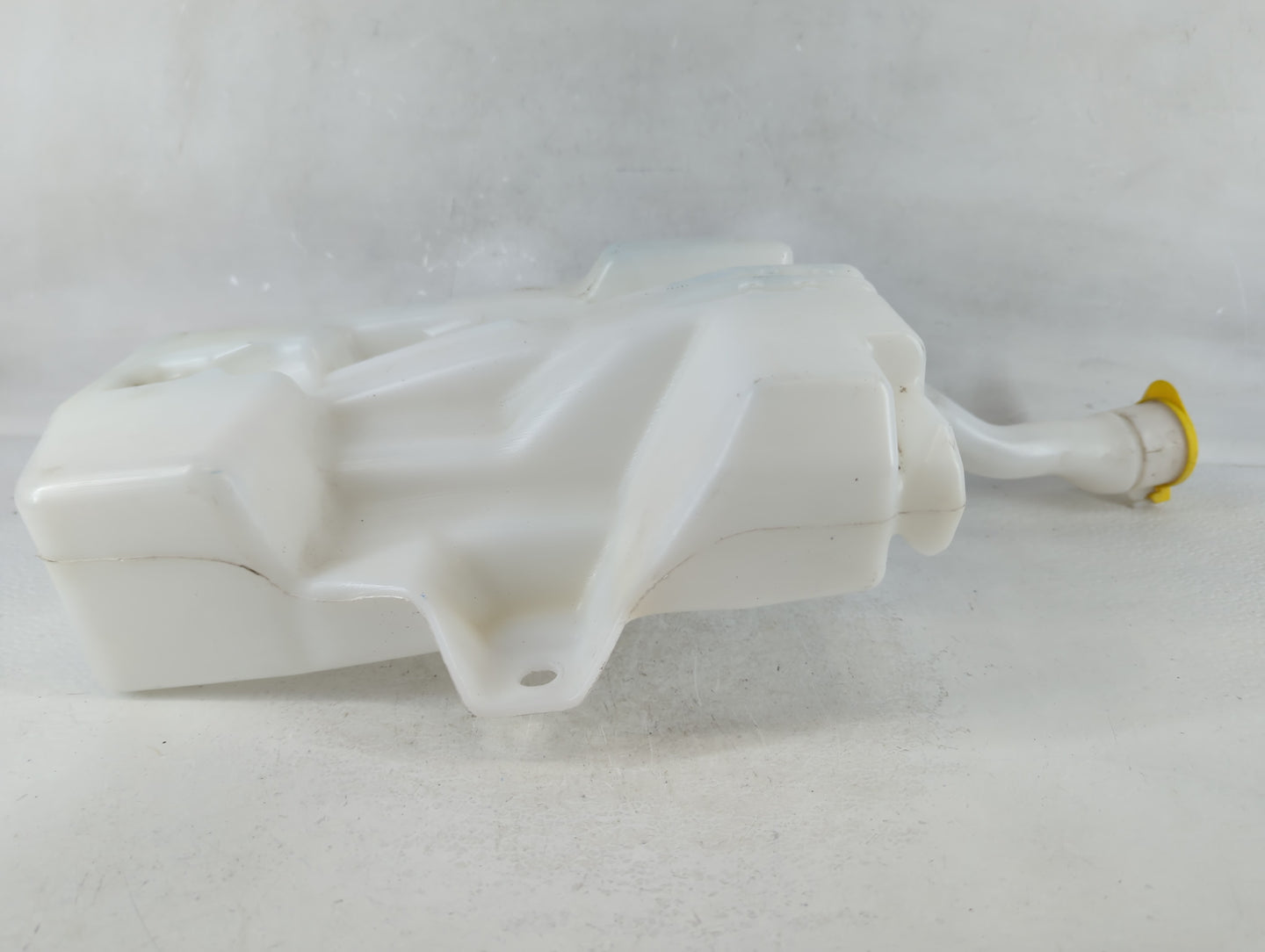2013-2014 Ford Escape Windshield Washer Fluid Reservoir Bottle Oem - Oemusedautoparts1.com
