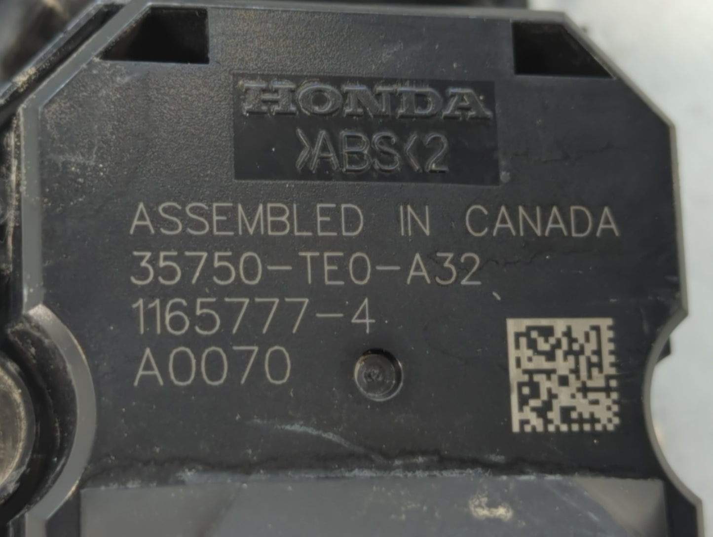 2013-2016 Ford Escape Master Power Window Switch Replacement Driver Side Left P/N:35750-TE0-A32 Fits OEM Used Auto Parts - O