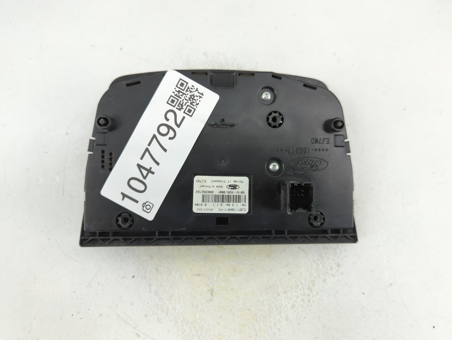 2013 Ford Escape Radio AM FM Cd Player Receiver Replacement P/N:CJ5T-18K811-FC Fits OEM Used Auto Parts - Oemusedautoparts1.