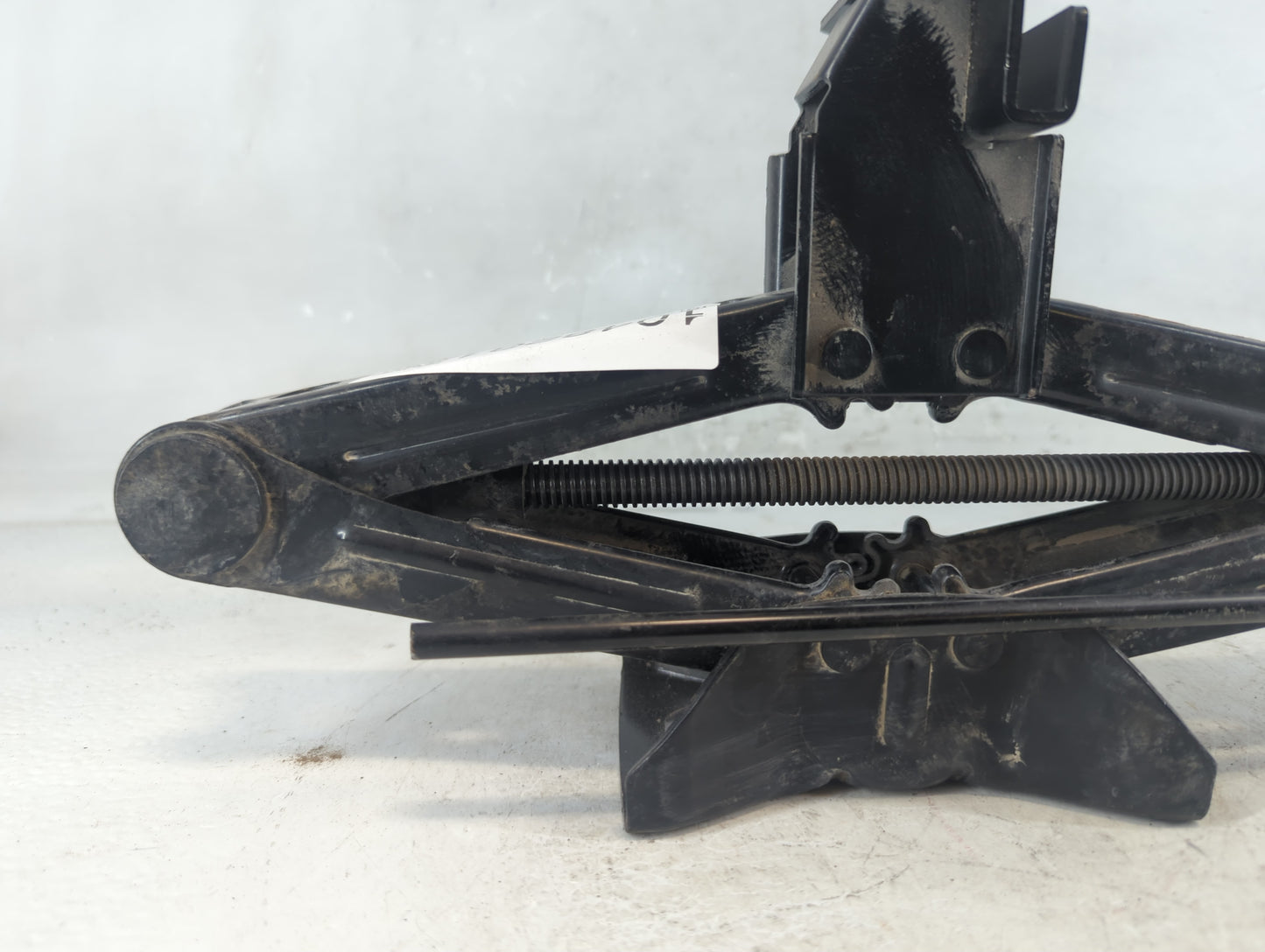 2013 Ford Escape Spare Scissor Car Jack 1048281 - Oemusedautoparts1.com