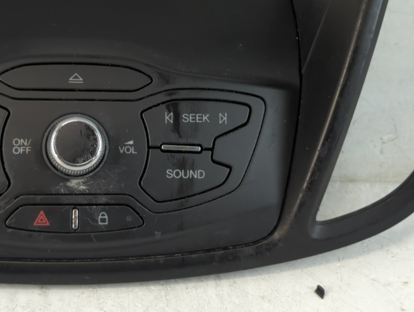 2013-2016 Ford Escape Radio Control Panel - Oemusedautoparts1.com