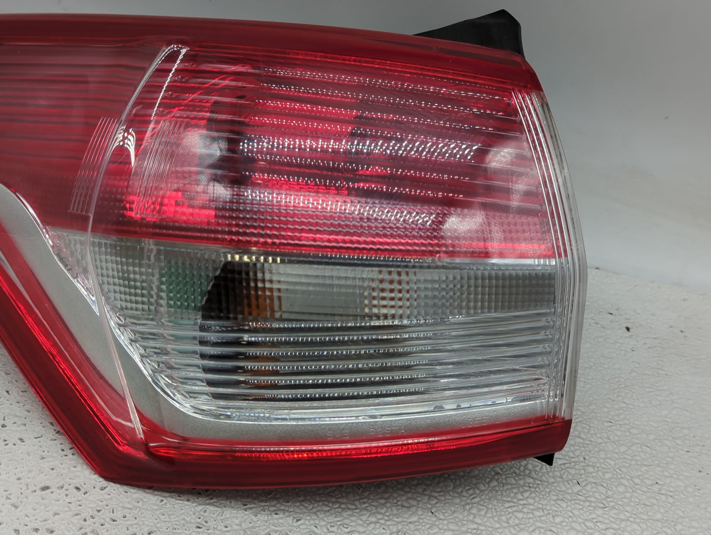 2013-2016 Ford Escape Tail Light Assembly Driver Left OEM Fits Fits 2013 2014 2015 2016 OEM Used Auto Parts - Oemusedautopar