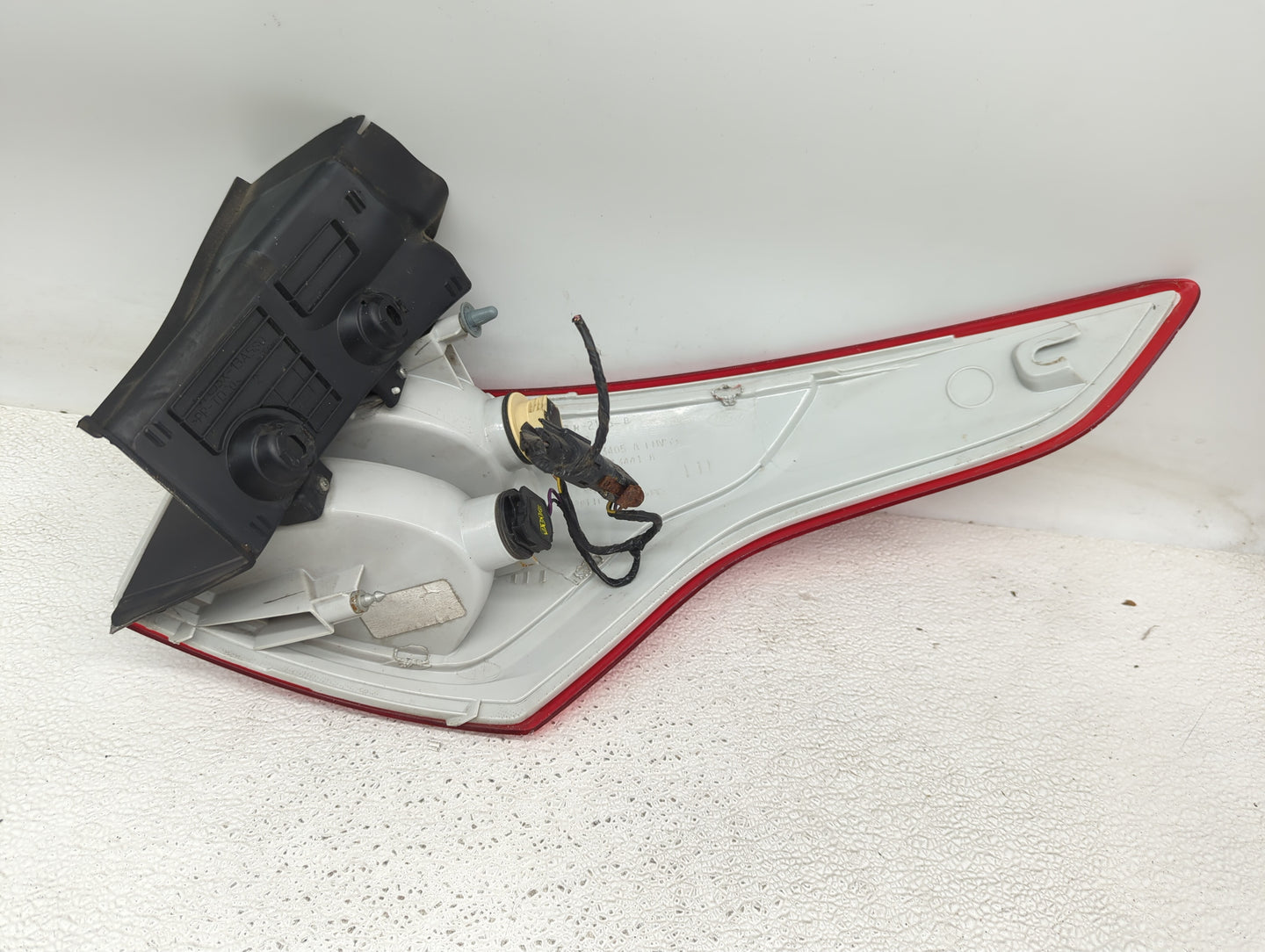 2013-2016 Ford Escape Tail Light Assembly Driver Left OEM Fits Fits 2013 2014 2015 2016 OEM Used Auto Parts - Oemusedautopar
