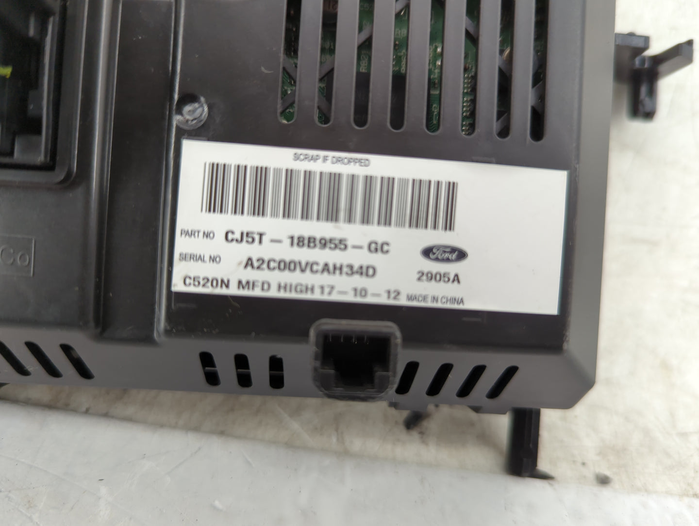 2013-2016 Ford Escape Information Display Screen - Oemusedautoparts1.com