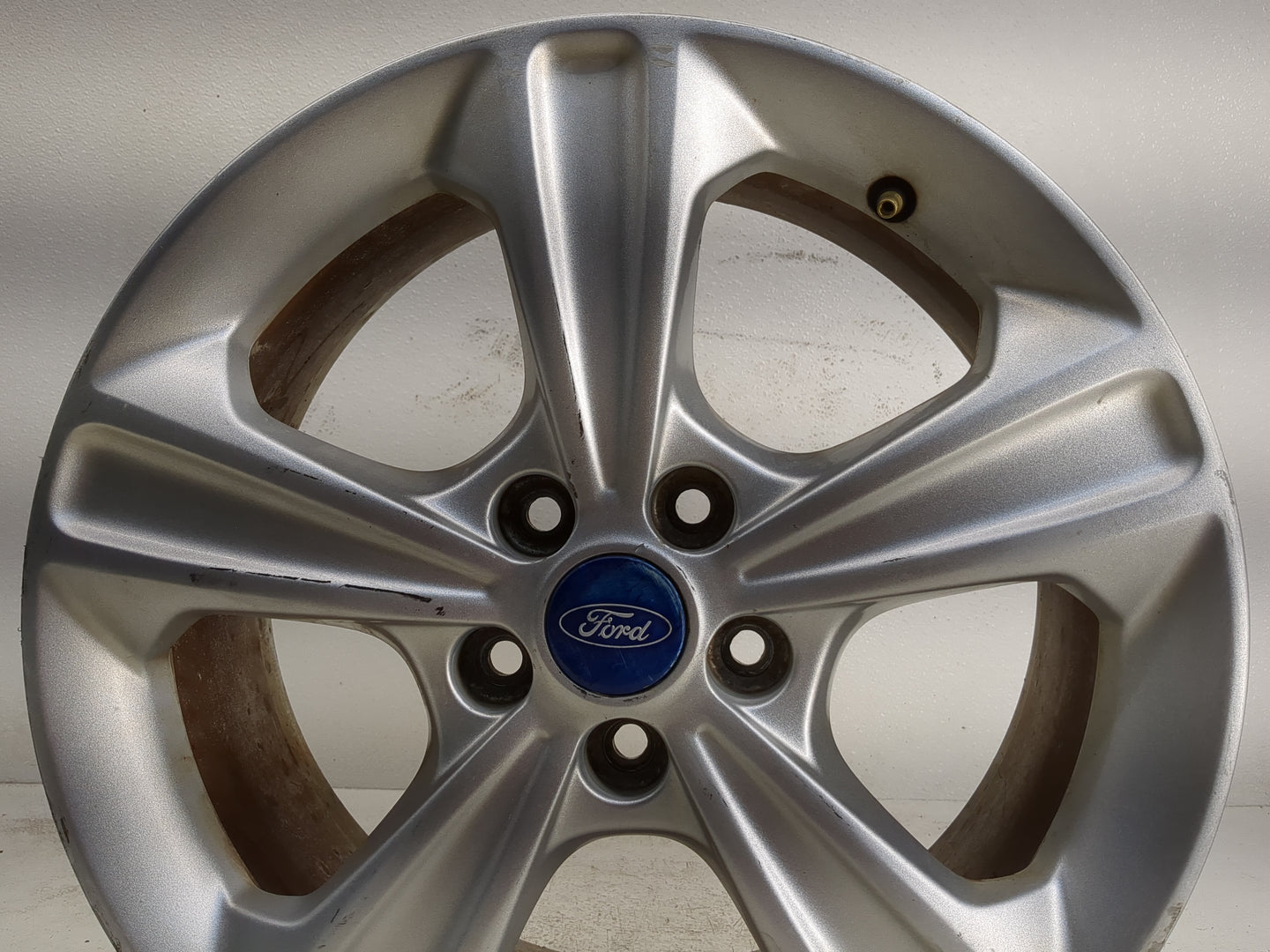 2013-2016 Ford Escape Oem Wheel Rim - Oemusedautoparts1.com