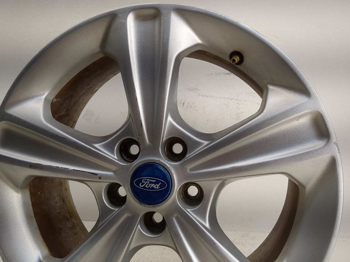 2013-2016 Ford Escape Oem Wheel Rim - Oemusedautoparts1.com