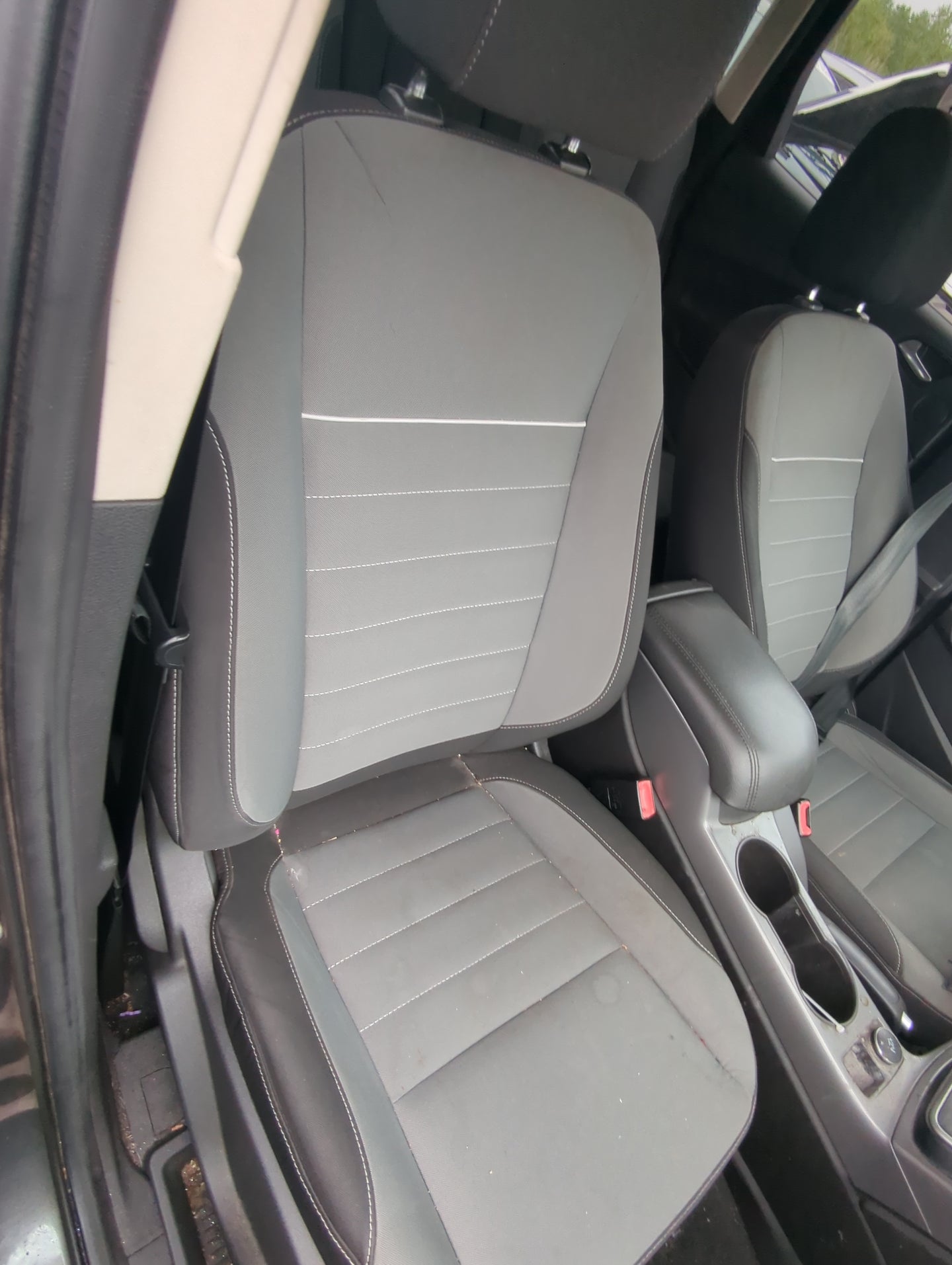 2013-2015 Ford Escape Passenger Front Seat Oem 1058428 - Oemusedautoparts1.com