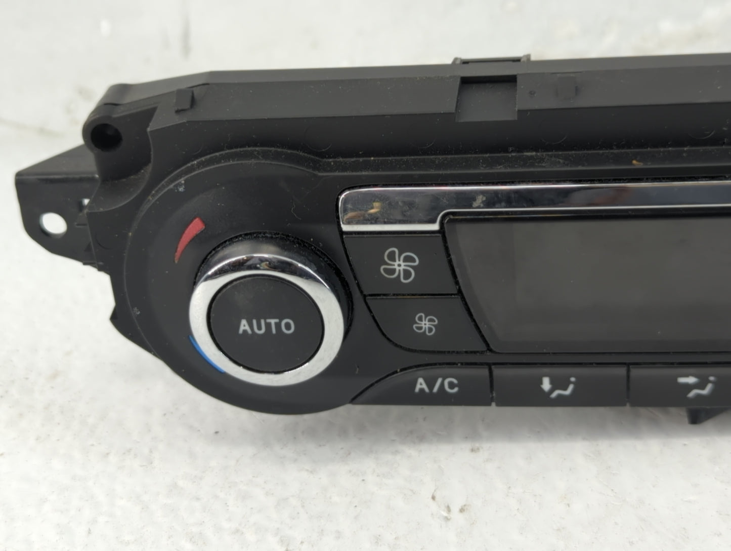 2013 Ford Escape Climate Control Module Temperature AC/Heater Replacement P/N:CJ5T-18C612-AE Fits OEM Used Auto Parts - Oemu