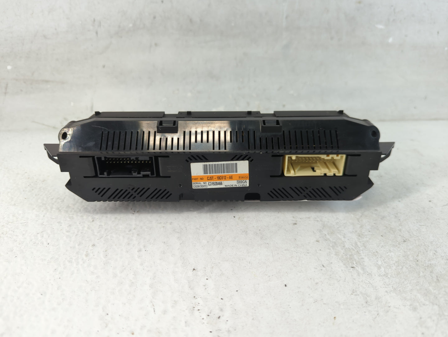 2013 Ford Escape Climate Control Module Temperature AC/Heater Replacement P/N:CJ5T-18C612-AE Fits OEM Used Auto Parts - Oemu