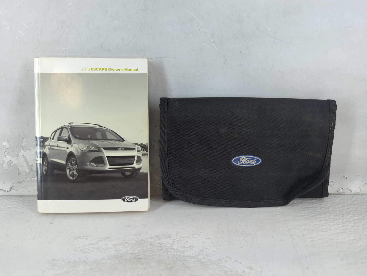 2013 Ford Escape Owners Manual Book Guide P/N:DJ5J 19A321 AA OEM Used Auto Parts - Oemusedautoparts1.com