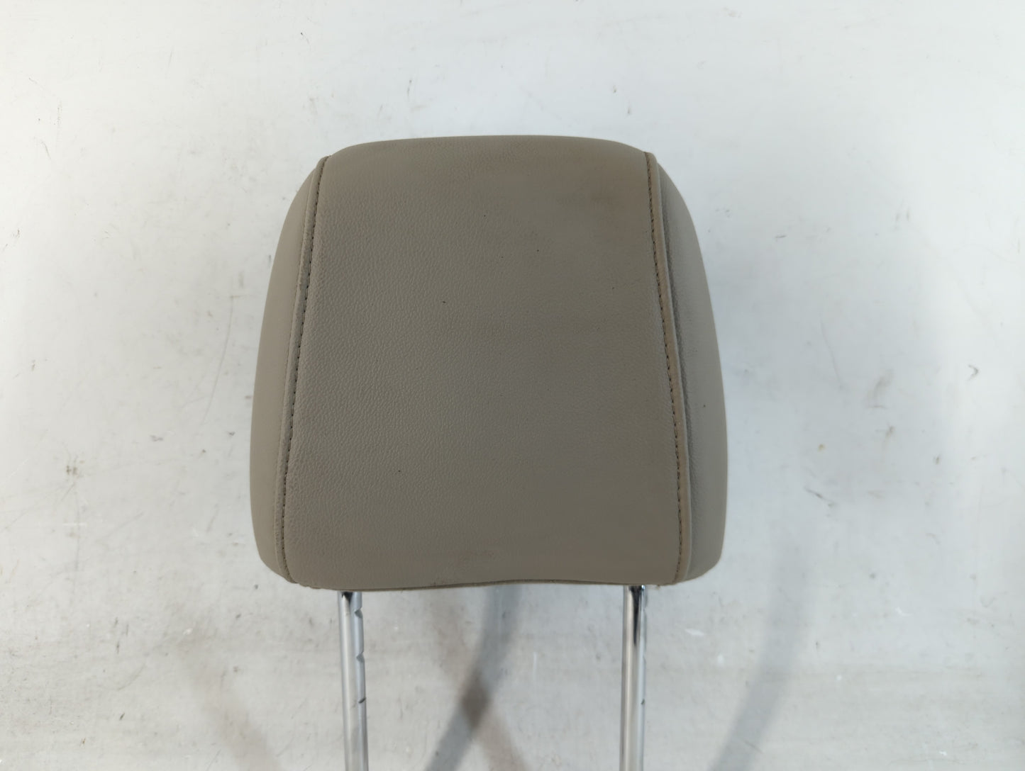 2013-2015 Ford Escape Headrest Head Rest Front Driver Passenger Seat Fits Fits 2013 2014 2015 OEM Used Auto Parts - Oemuseda