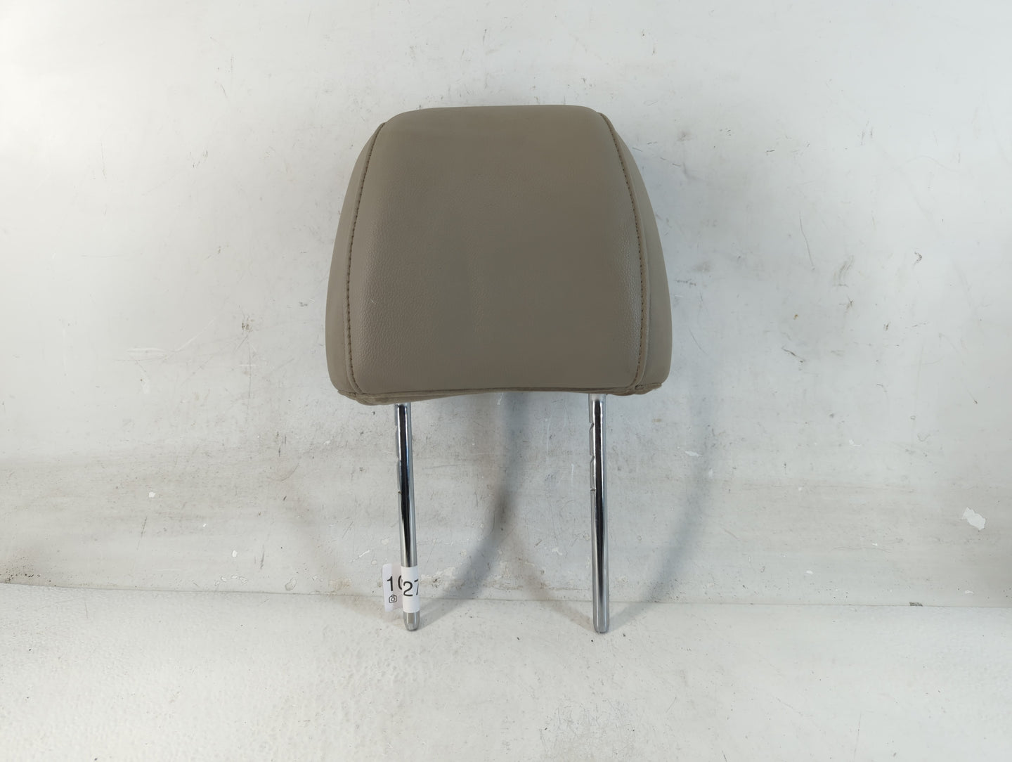 2013-2015 Ford Escape Headrest Head Rest Front Driver Passenger Seat Fits Fits 2013 2014 2015 OEM Used Auto Parts - Oemuseda