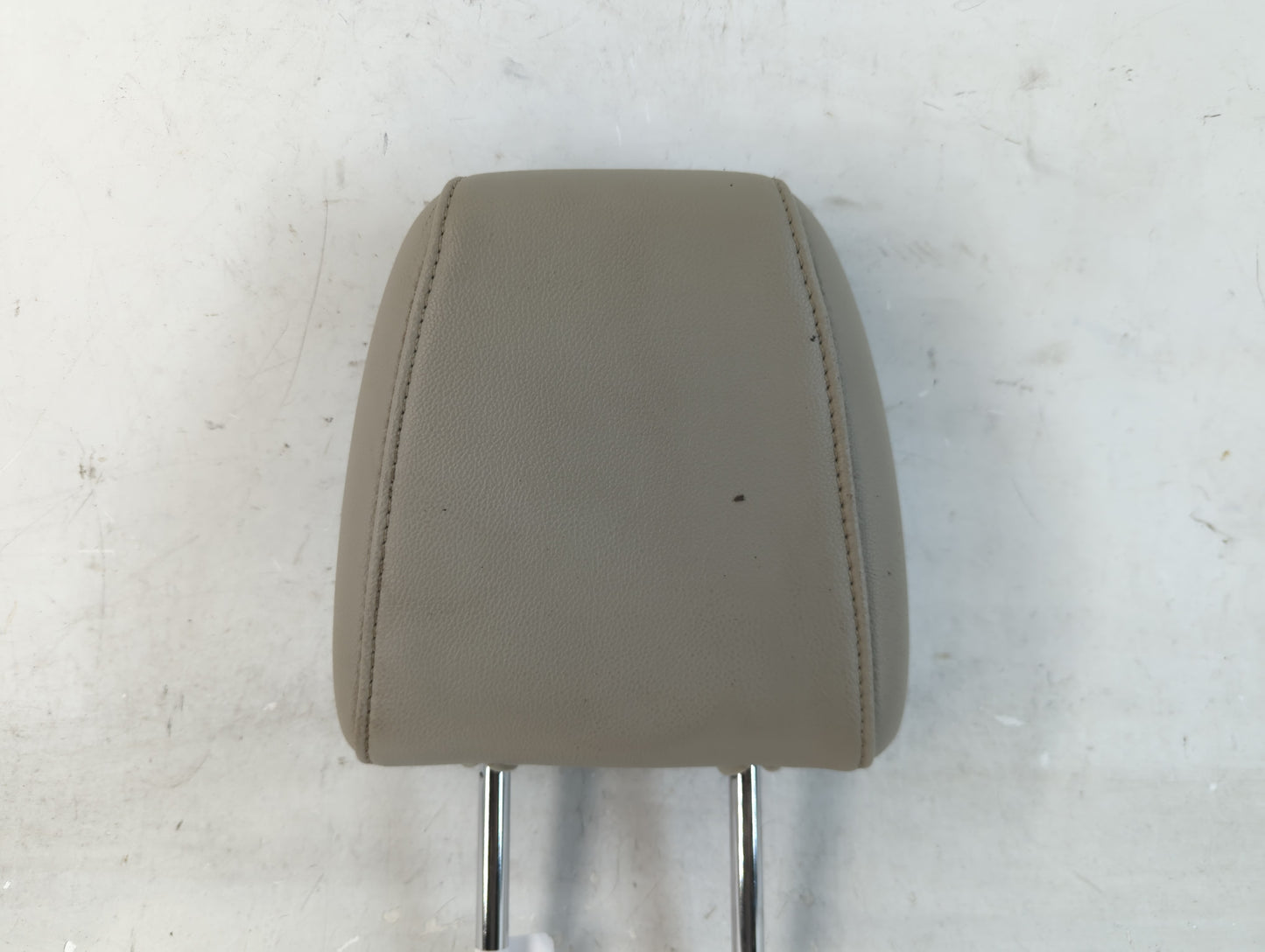 2013-2015 Ford Escape Headrest Head Rest Front Driver Passenger Seat Fits Fits 2013 2014 2015 OEM Used Auto Parts - Oemuseda