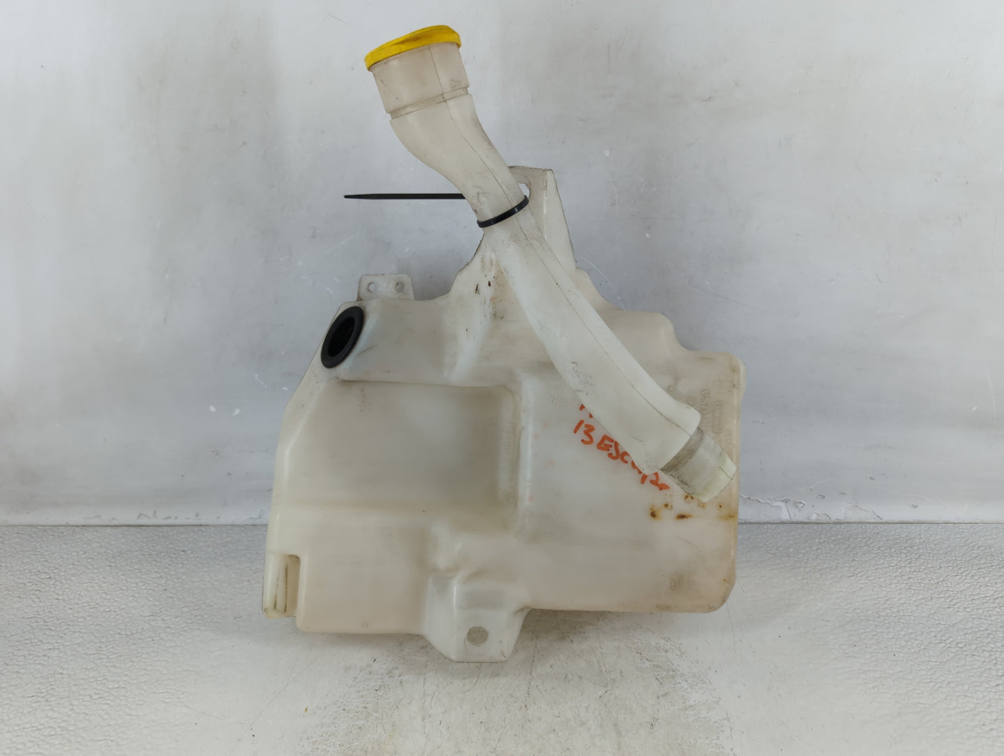 2013-2014 Ford Escape Windshield Washer Fluid Reservoir Bottle Oem - Oemusedautoparts1.com