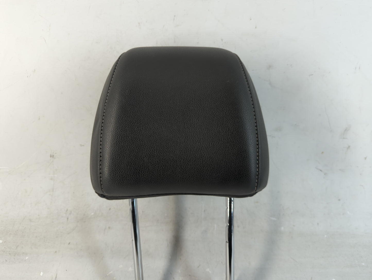 2013-2015 Ford Escape Headrest Head Rest Front Driver Passenger Seat Fits Fits 2013 2014 2015 OEM Used Auto Parts - Oemuseda