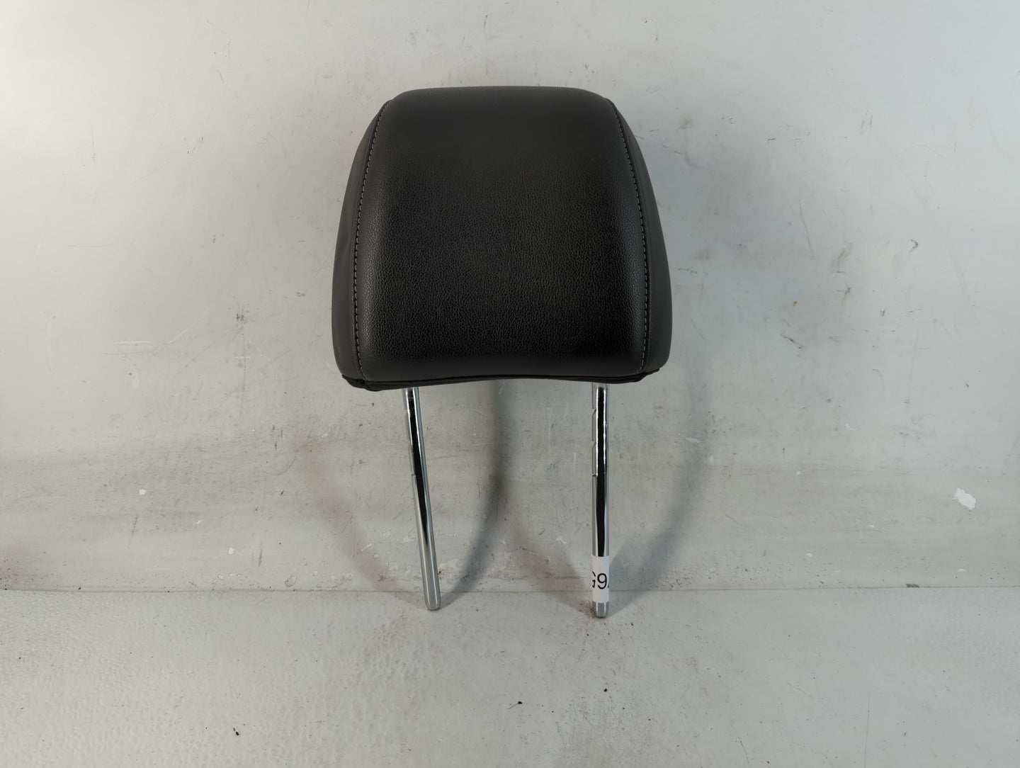2013-2015 Ford Escape Headrest Head Rest Front Driver Passenger Seat Fits Fits 2013 2014 2015 OEM Used Auto Parts - Oemuseda