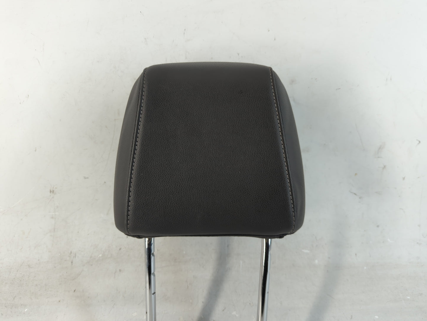 2013-2015 Ford Escape Headrest Head Rest Front Driver Passenger Seat Fits Fits 2013 2014 2015 OEM Used Auto Parts - Oemuseda
