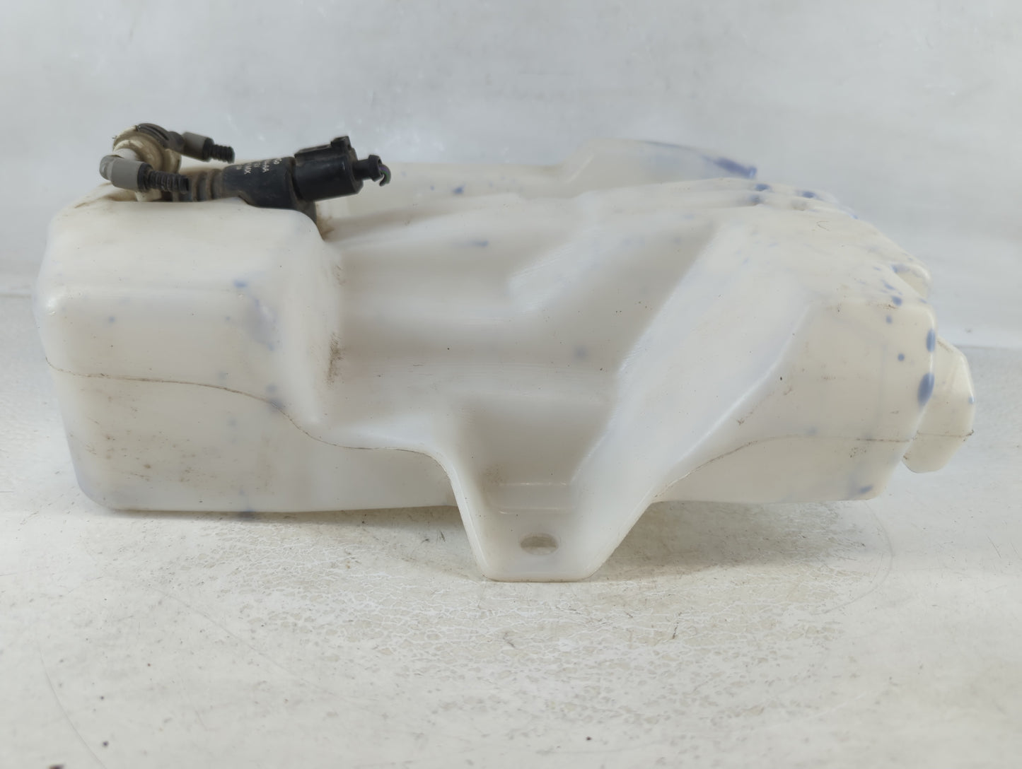 2013-2014 Ford Escape Windshield Washer Fluid Reservoir Bottle Oem - Oemusedautoparts1.com