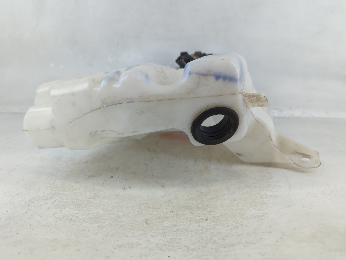 2013-2014 Ford Escape Windshield Washer Fluid Reservoir Bottle Oem - Oemusedautoparts1.com
