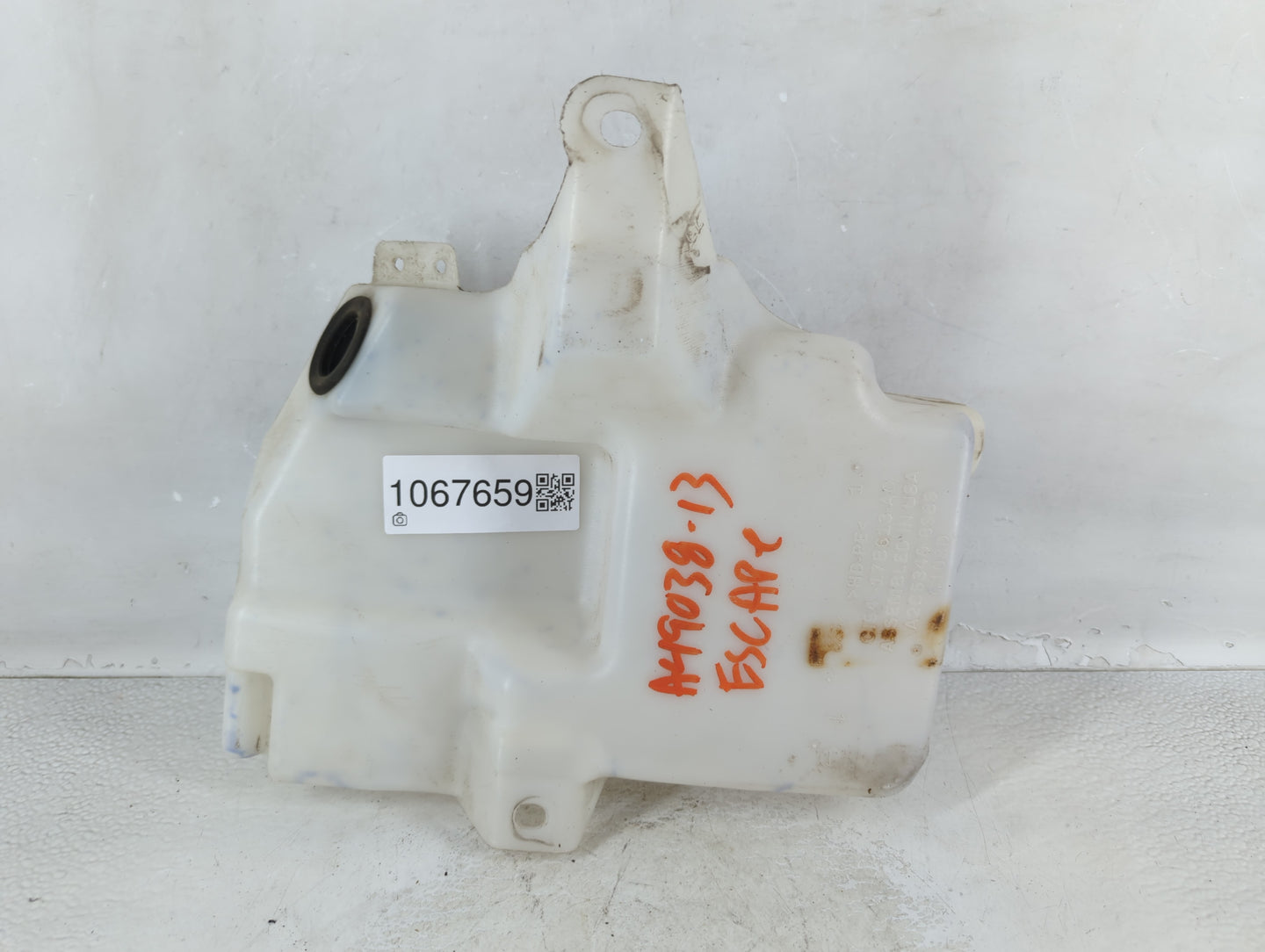 2013-2014 Ford Escape Windshield Washer Fluid Reservoir Bottle Oem - Oemusedautoparts1.com