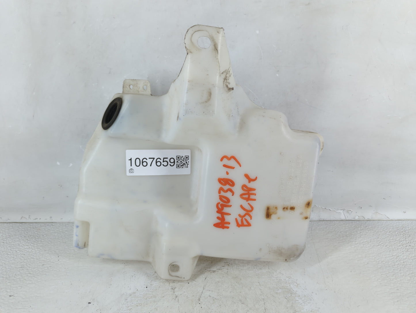2013-2014 Ford Escape Windshield Washer Fluid Reservoir Bottle Oem - Oemusedautoparts1.com