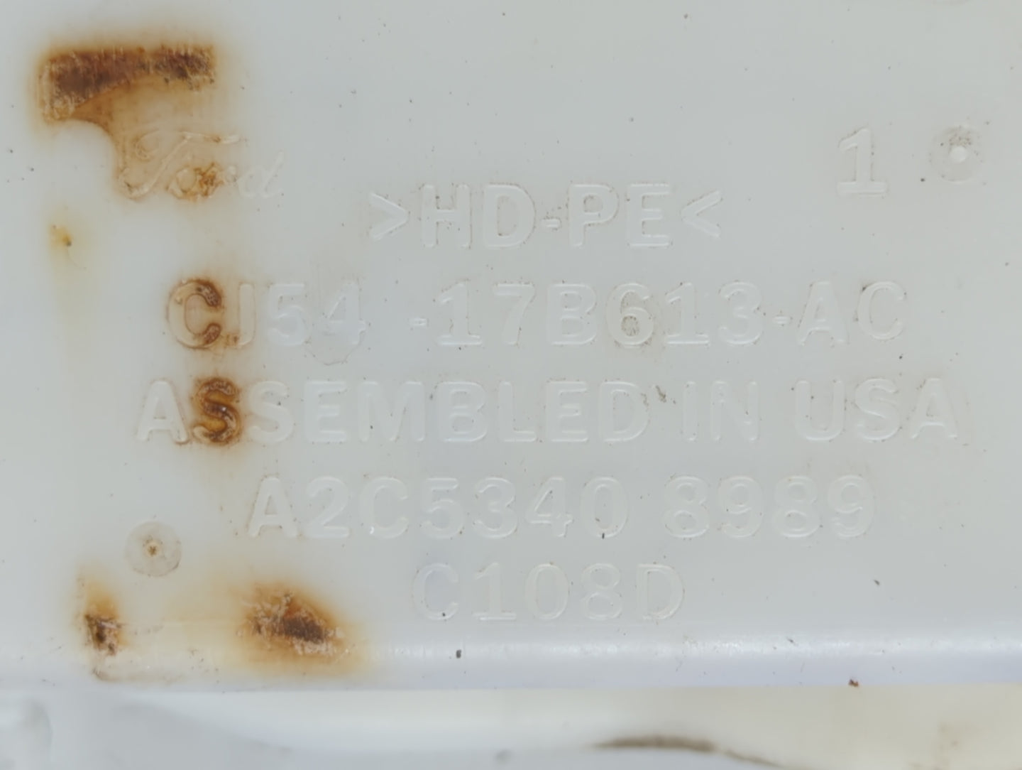 2013-2014 Ford Escape Windshield Washer Fluid Reservoir Bottle Oem - Oemusedautoparts1.com