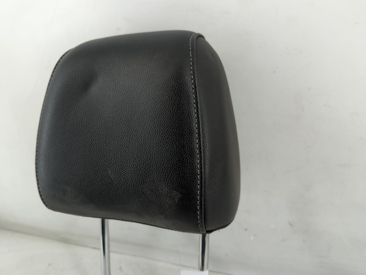2013-2015 Ford Escape Headrest Head Rest Front Driver Passenger Seat Fits Fits 2013 2014 2015 OEM Used Auto Parts - Oemuseda
