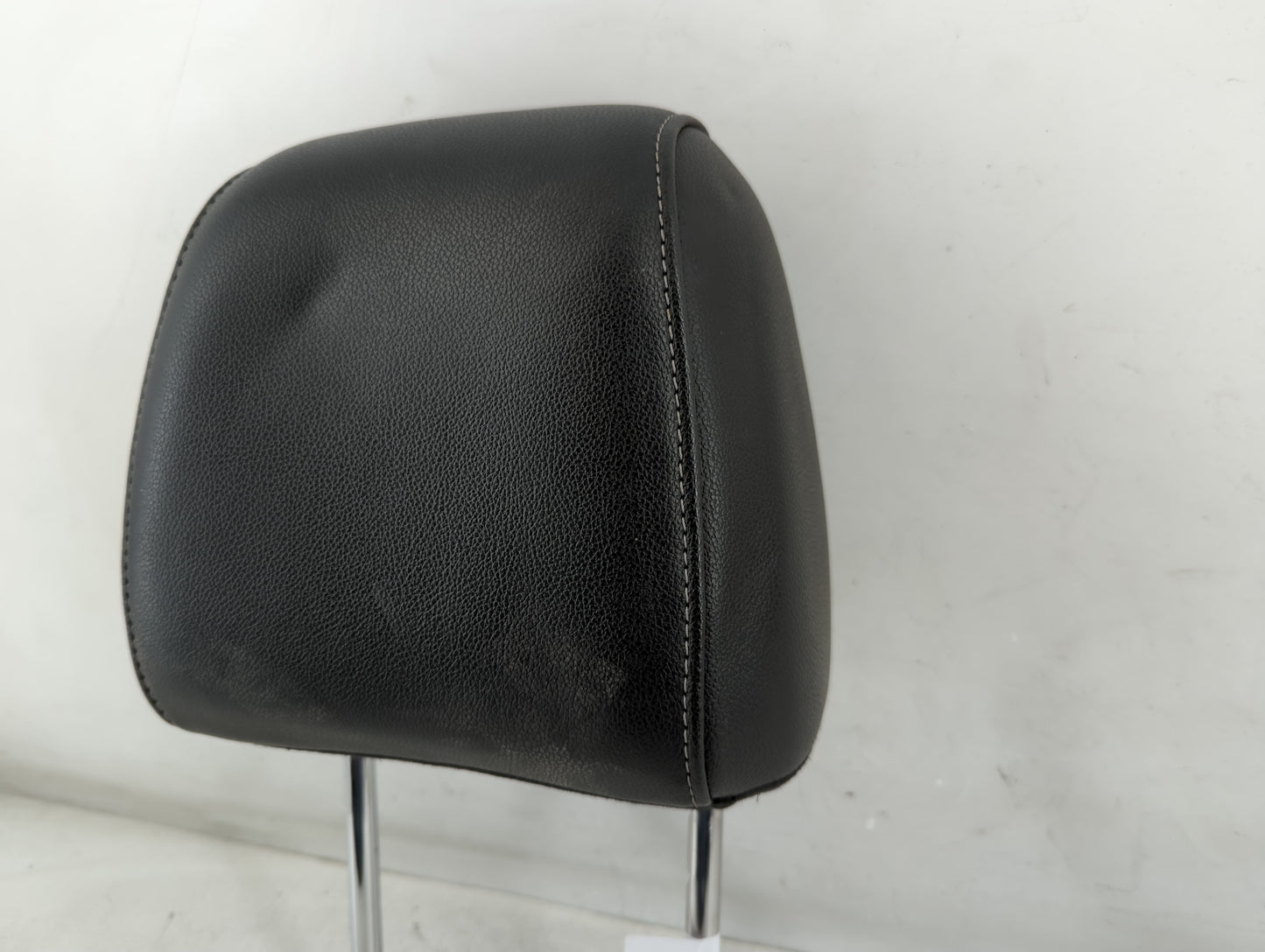 2013-2015 Ford Escape Headrest Head Rest Front Driver Passenger Seat Fits Fits 2013 2014 2015 OEM Used Auto Parts - Oemuseda