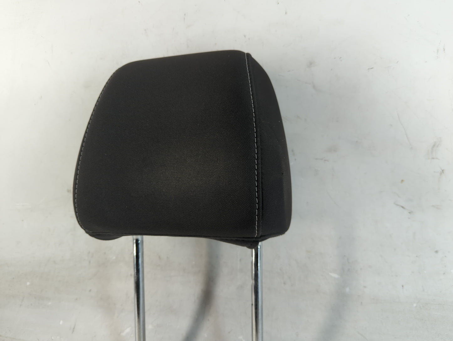 2013-2015 Ford Escape Headrest Head Rest Front Driver Passenger Seat Fits Fits 2013 2014 2015 OEM Used Auto Parts - Oemuseda