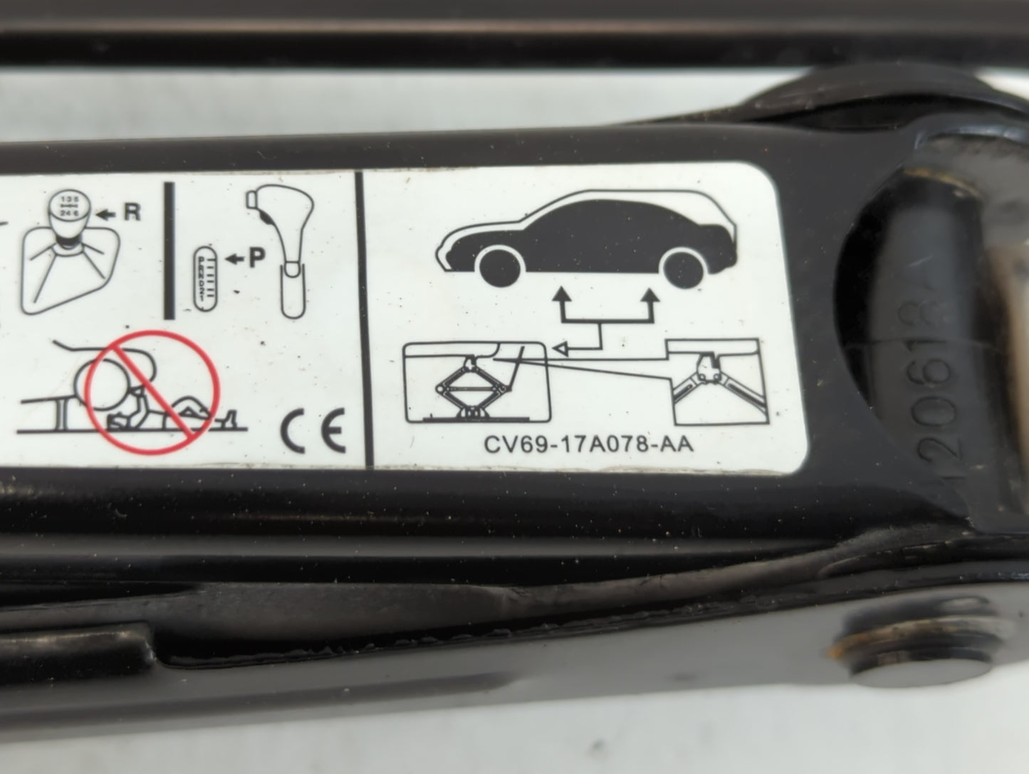 2013 Ford Escape Spare Scissor Car Jack - Oemusedautoparts1.com