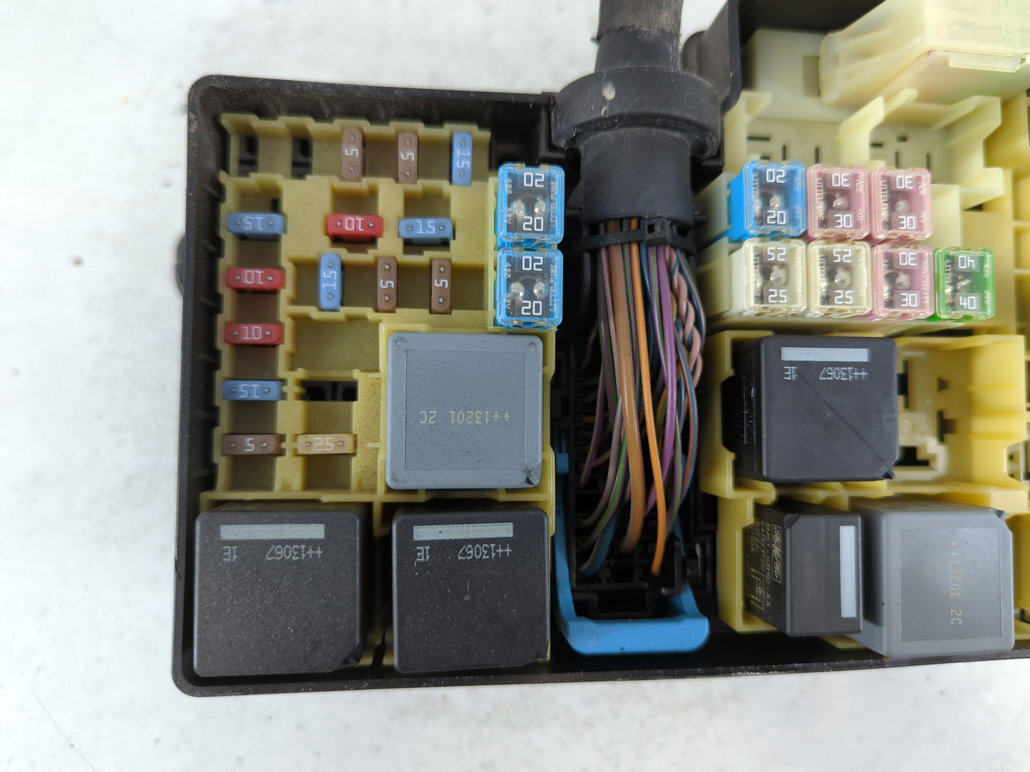 2013-2016 Ford Escape Fusebox Fuse Box Panel Relay Module P/N:AV6T-14A067-AC Fits Fits 2013 2014 2015 2016 OEM Used Auto Par
