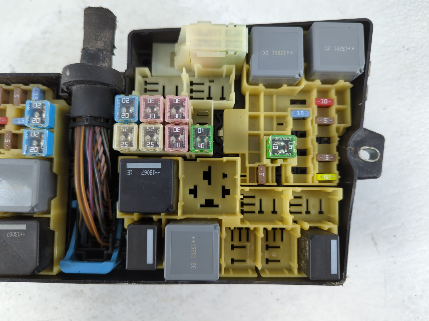 2013-2016 Ford Escape Fusebox Fuse Box Panel Relay Module P/N:AV6T-14A067-AC Fits Fits 2013 2014 2015 2016 OEM Used Auto Par
