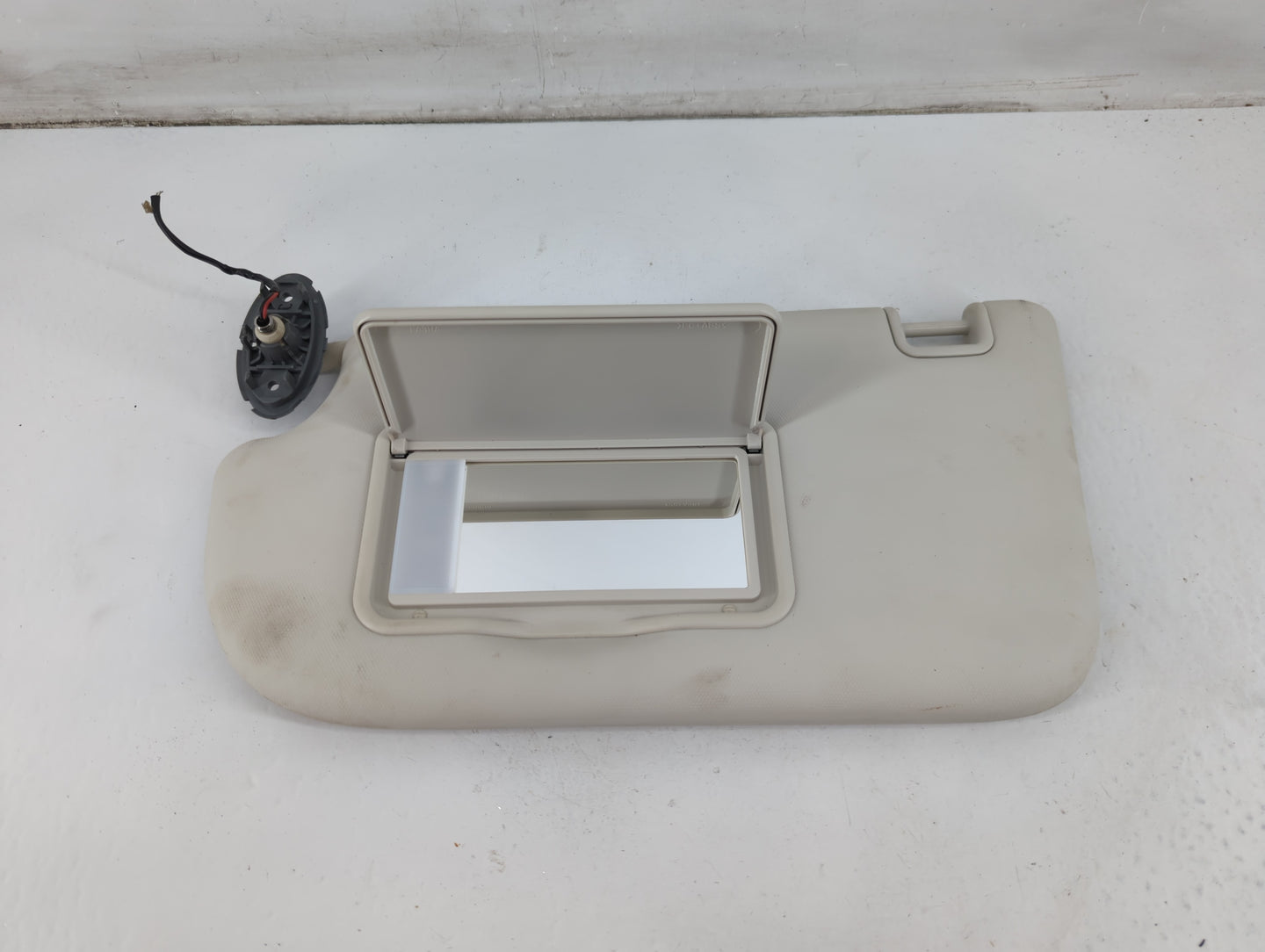 2013-2019 Ford Escape Sun Visor Shade Replacement Driver Left Mirror Fits Fits 2013 2014 2015 2016 2017 2018 2019 OEM Used A